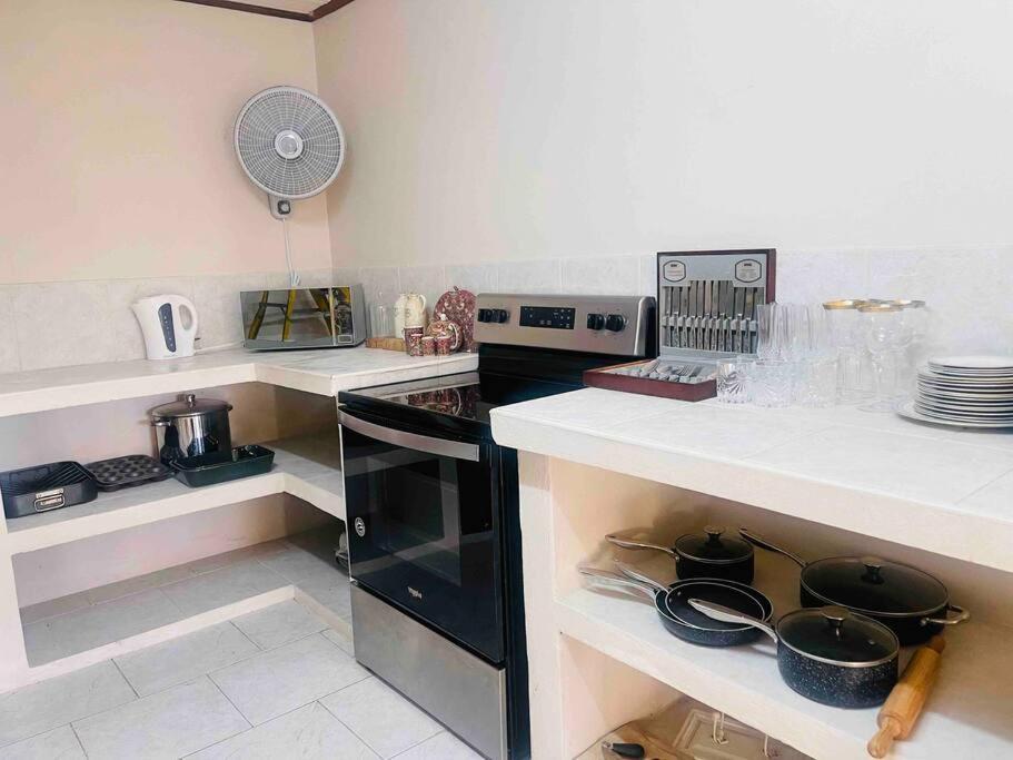 Large 2 Bed Apartment Excellent Location Private