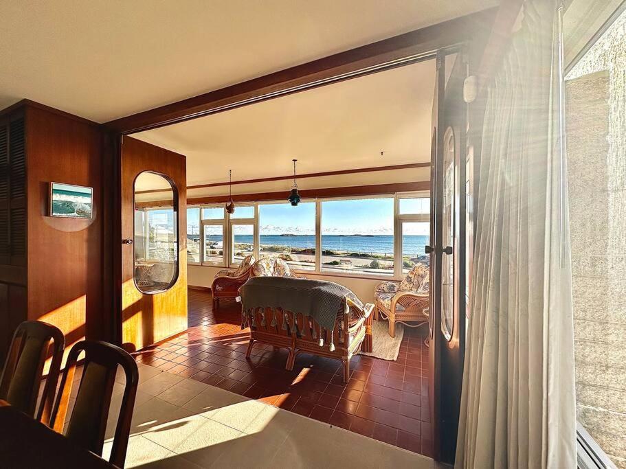 Coastal Sunset Paradise! Beach front & Ocean Views