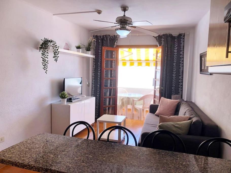 Apartamento con Vistamar y piscina climatizada en Garden City