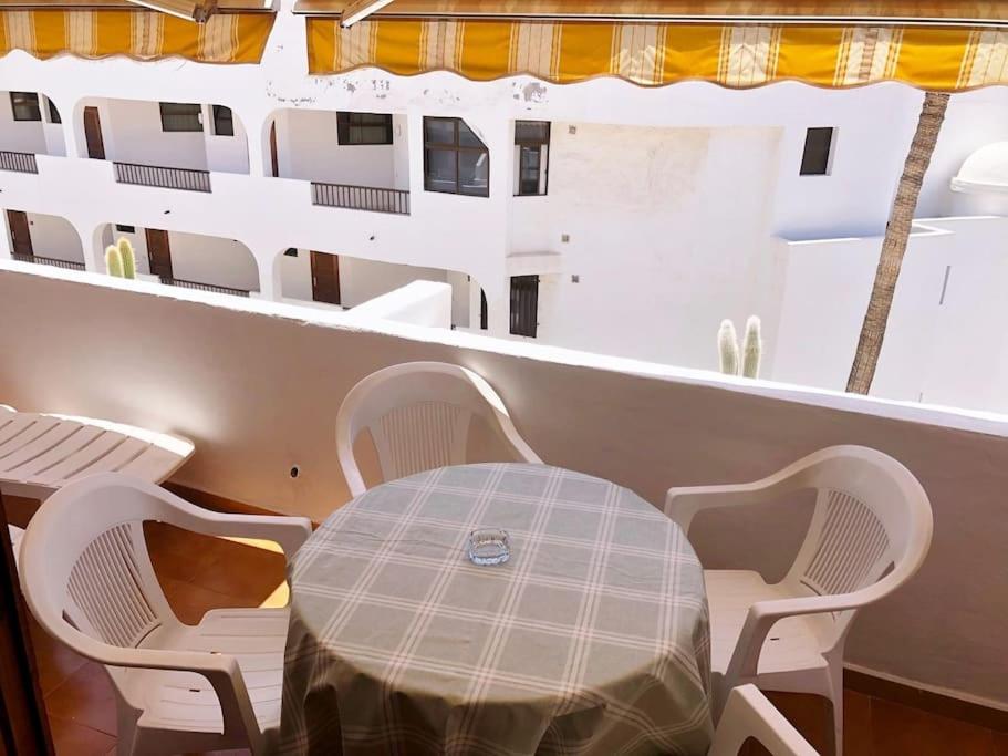 Apartamento con Vistamar y piscina climatizada en Garden City