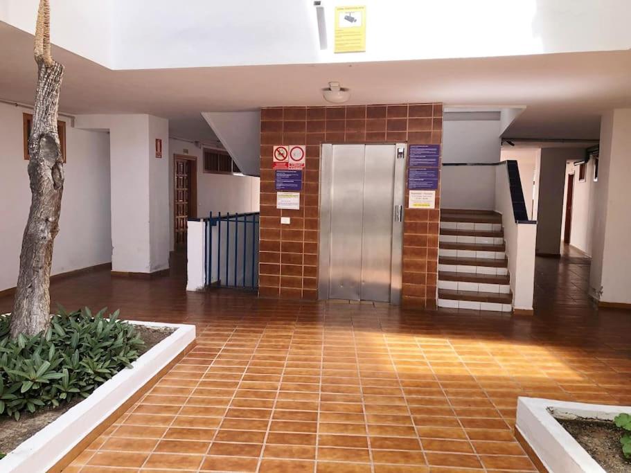 Apartamento con Vistamar y piscina climatizada en Garden City