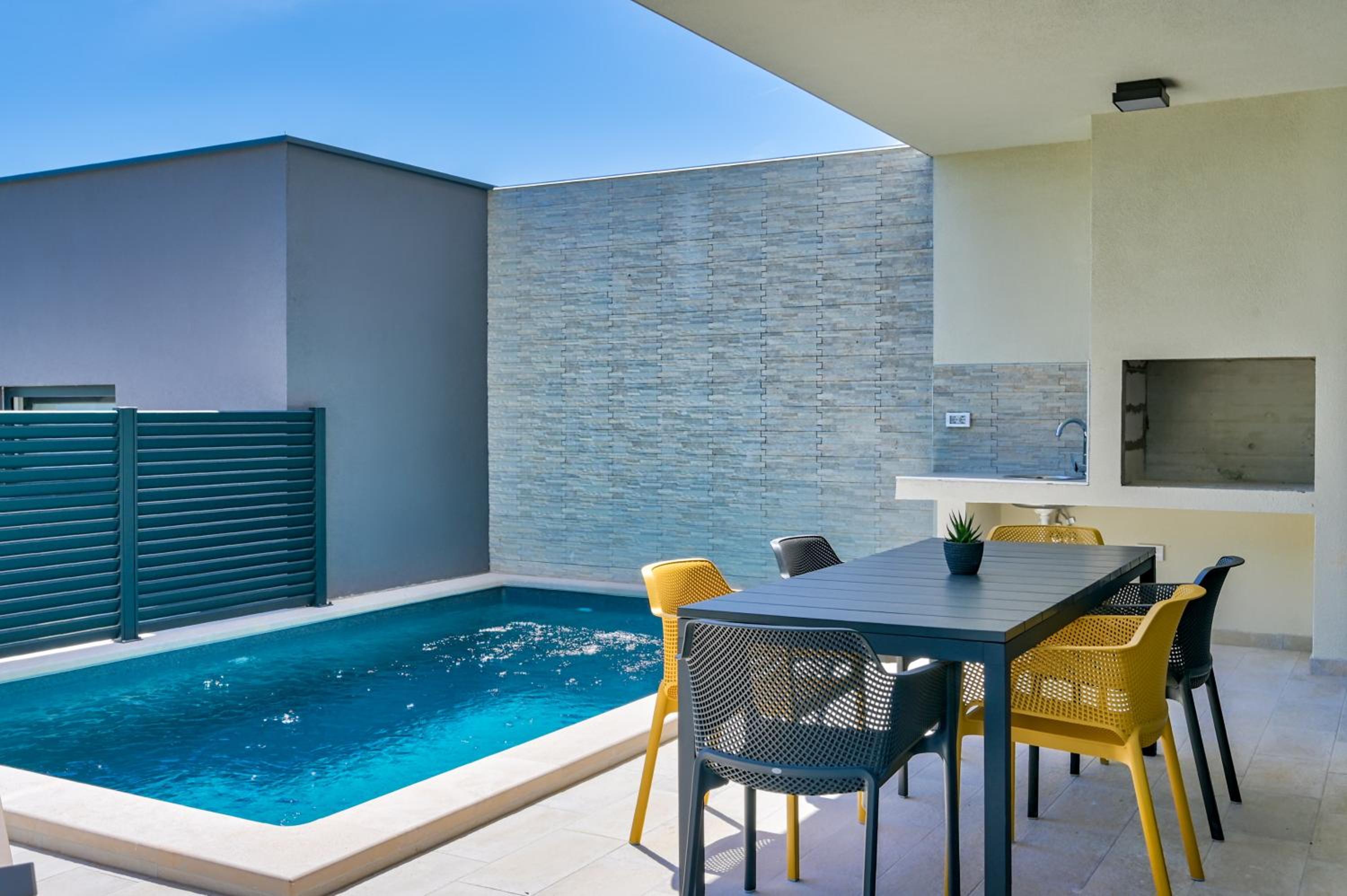 Villa Coastal Charm Ližnjan with Private Pool