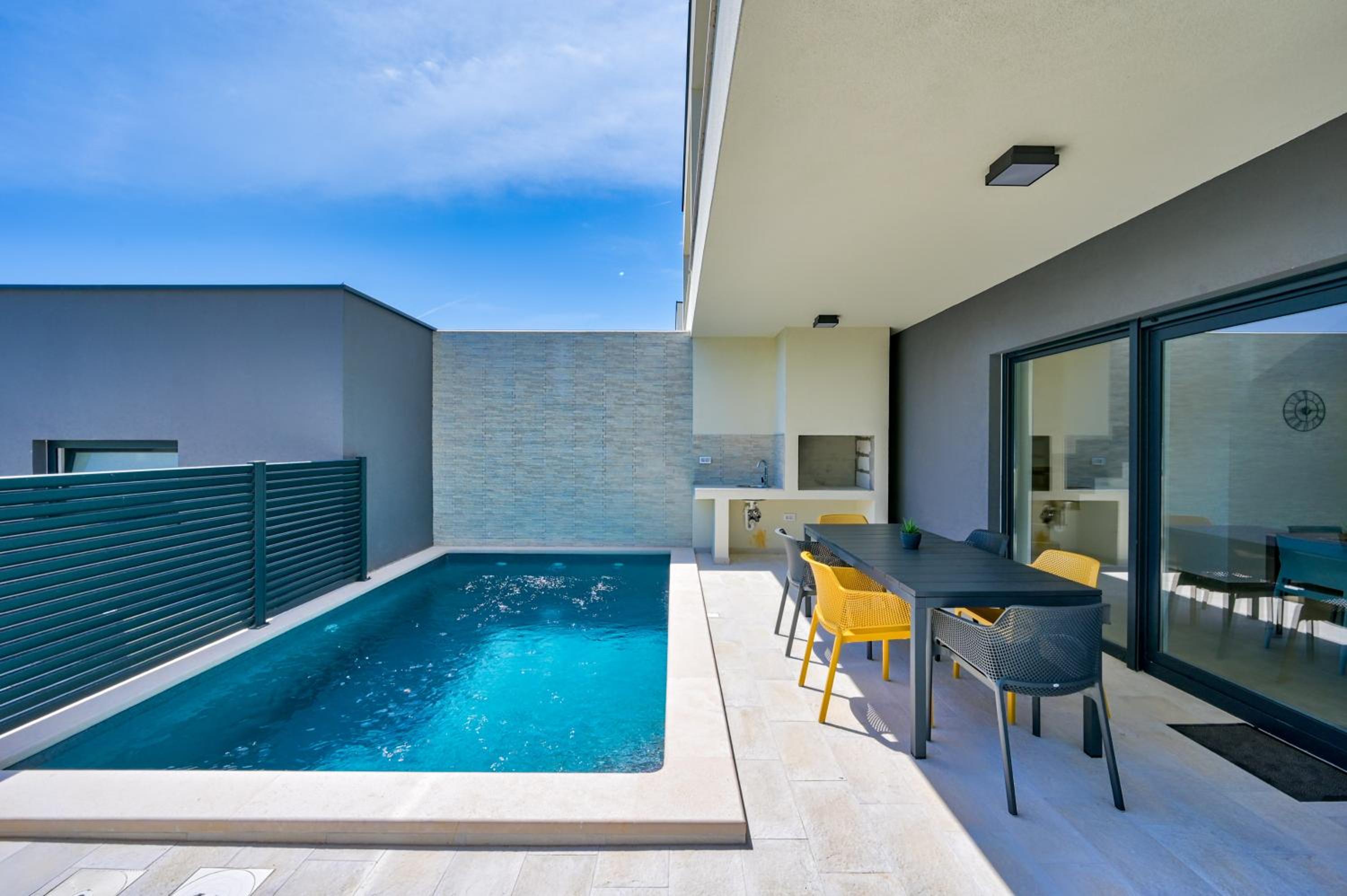 Villa Coastal Charm Ližnjan with Private Pool