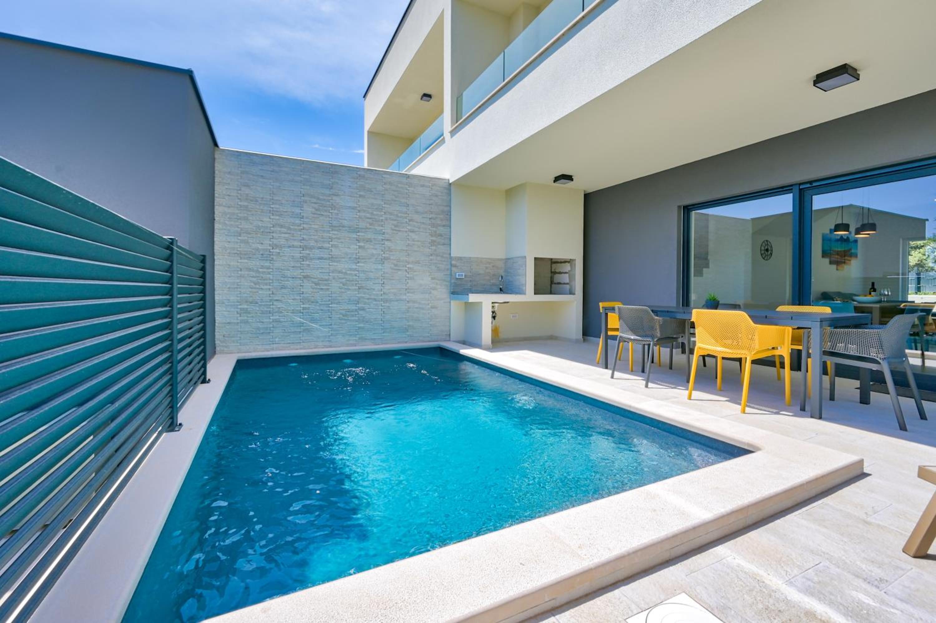 Villa Coastal Charm Ližnjan with Private Pool