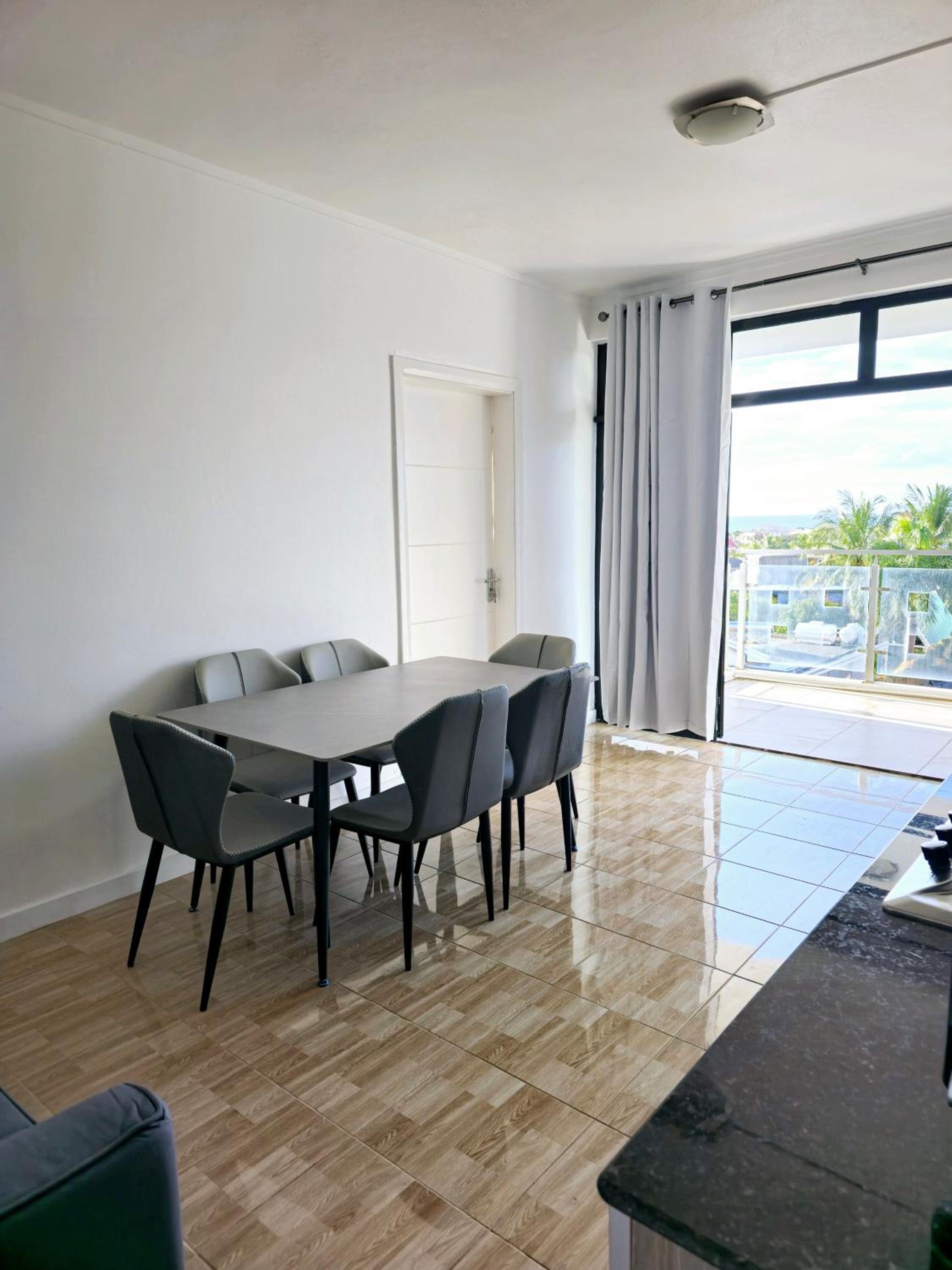 Luxury Penthouse with Infinity Pool & Stunning Sea View view 4