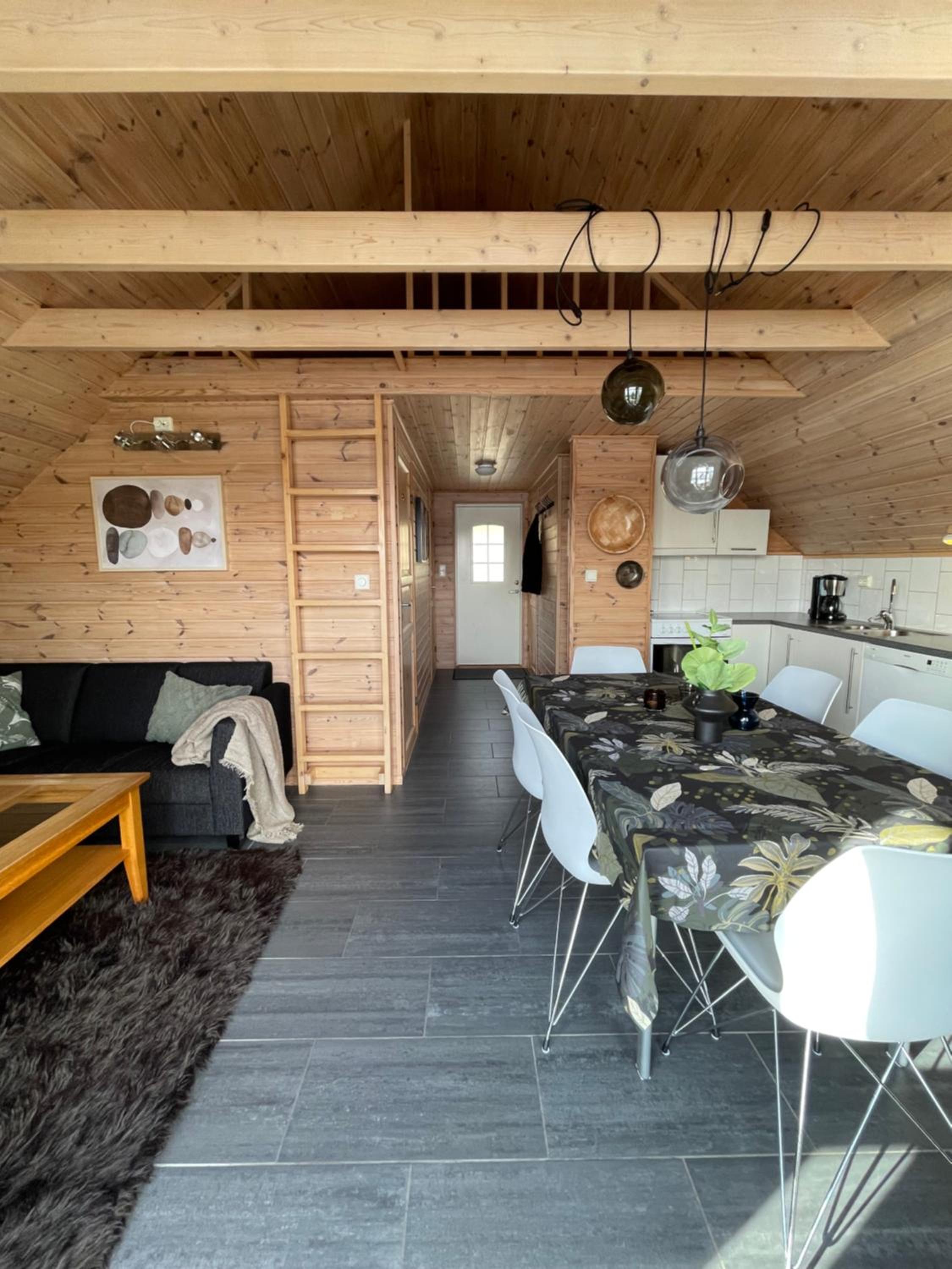 Selvåg cabins by the sea including small boat
