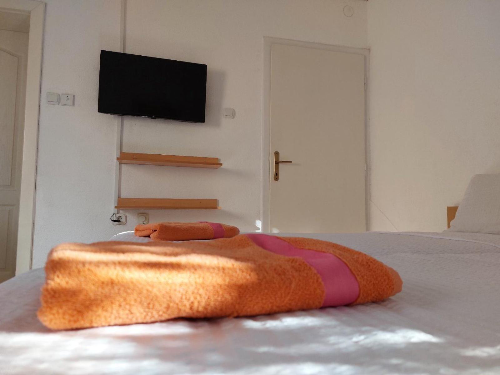 ANA Apartments