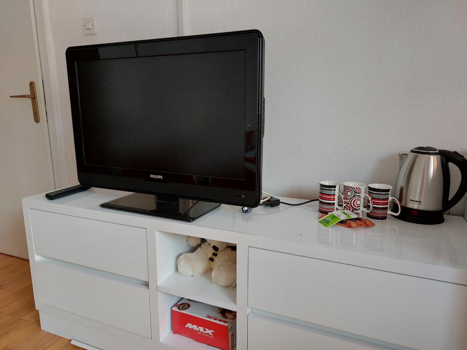 ANA Apartments