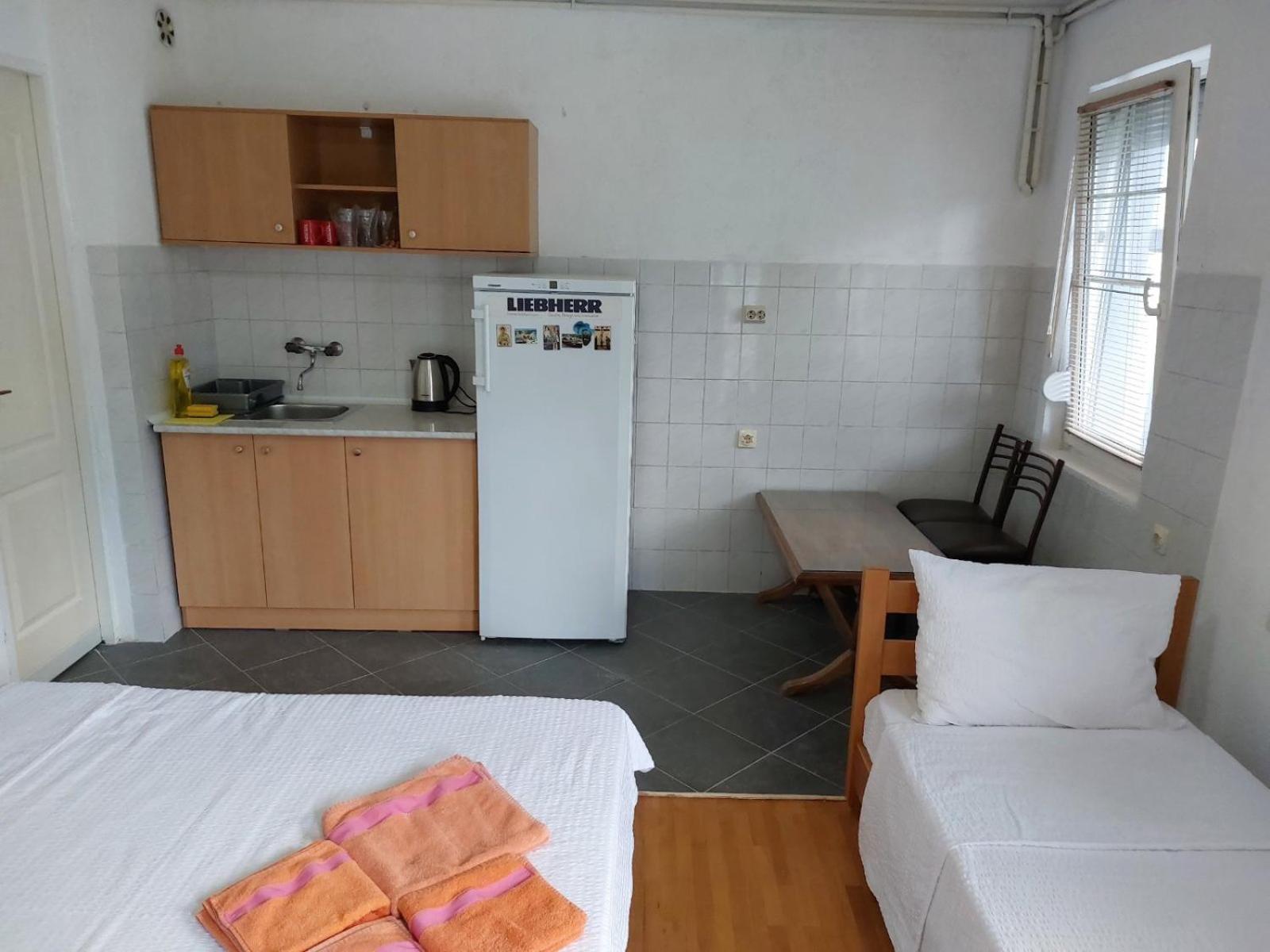 ANA Apartments