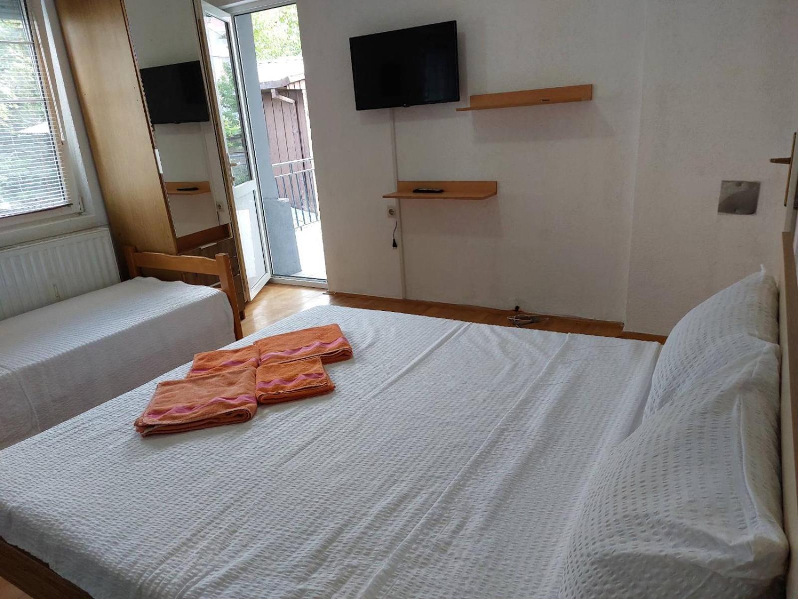 ANA Apartments