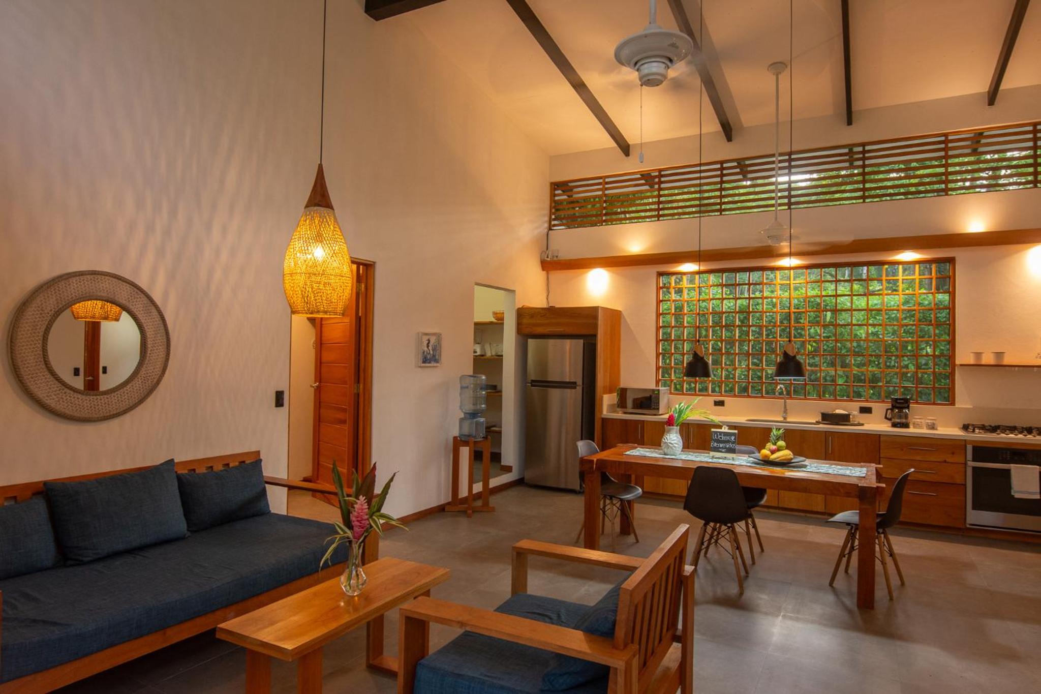 Tres Lodge Villa - Shared Pool - Natural Setting