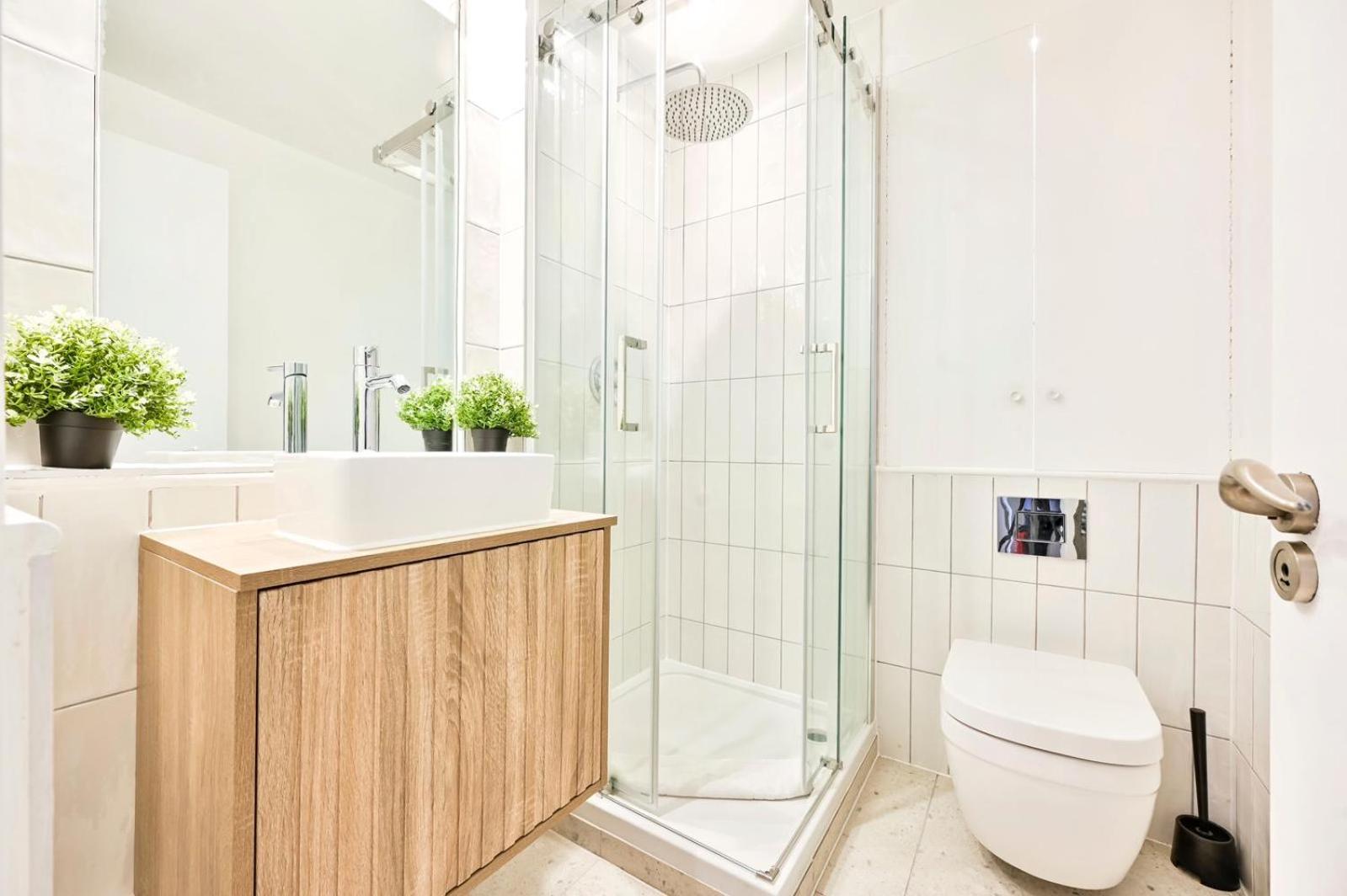 Amazing 3 Bed Apartment Great Portland Street photo 5