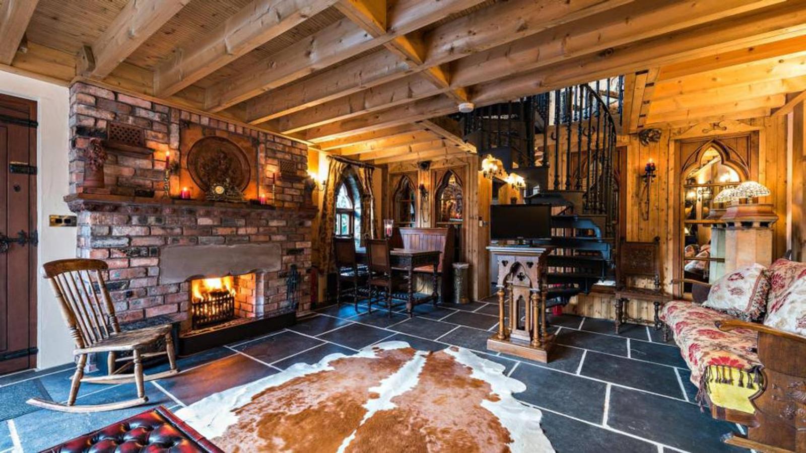 Heathfield Hall, Hillsborough - The Coach House view 4