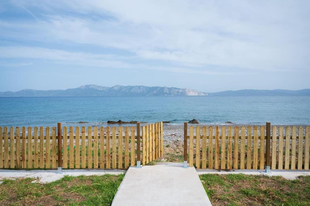 Sea Echoes Villa on the beach, Pefki, Evia view 5