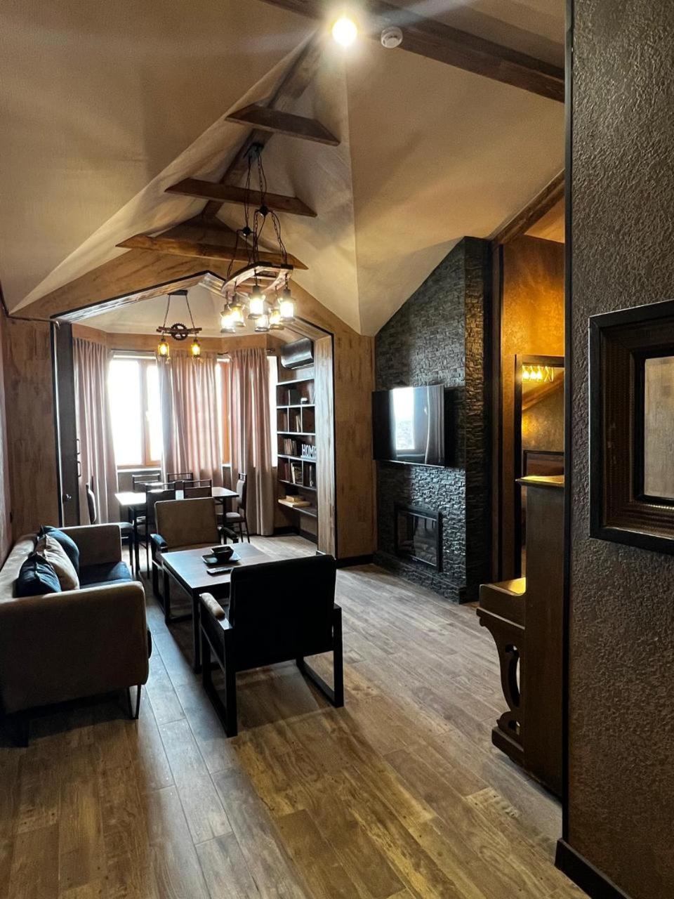 Luxury Downtown Apartment