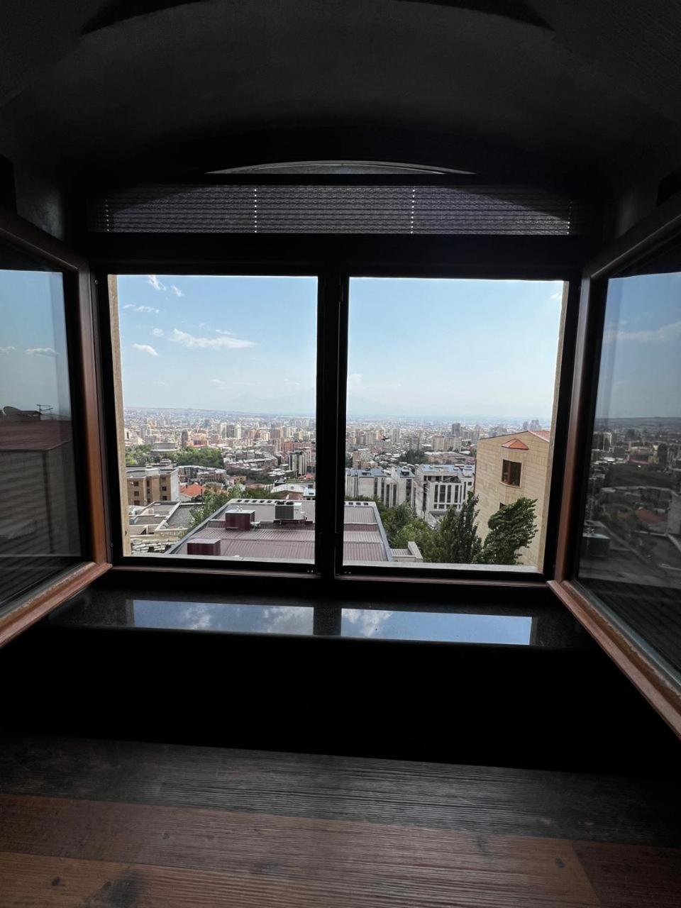 Luxury Downtown Apartment