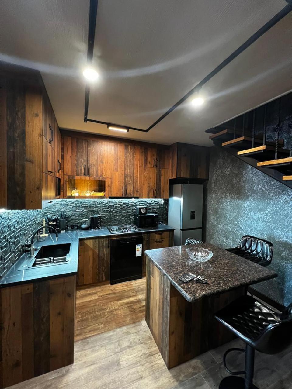 Luxury Downtown Apartment