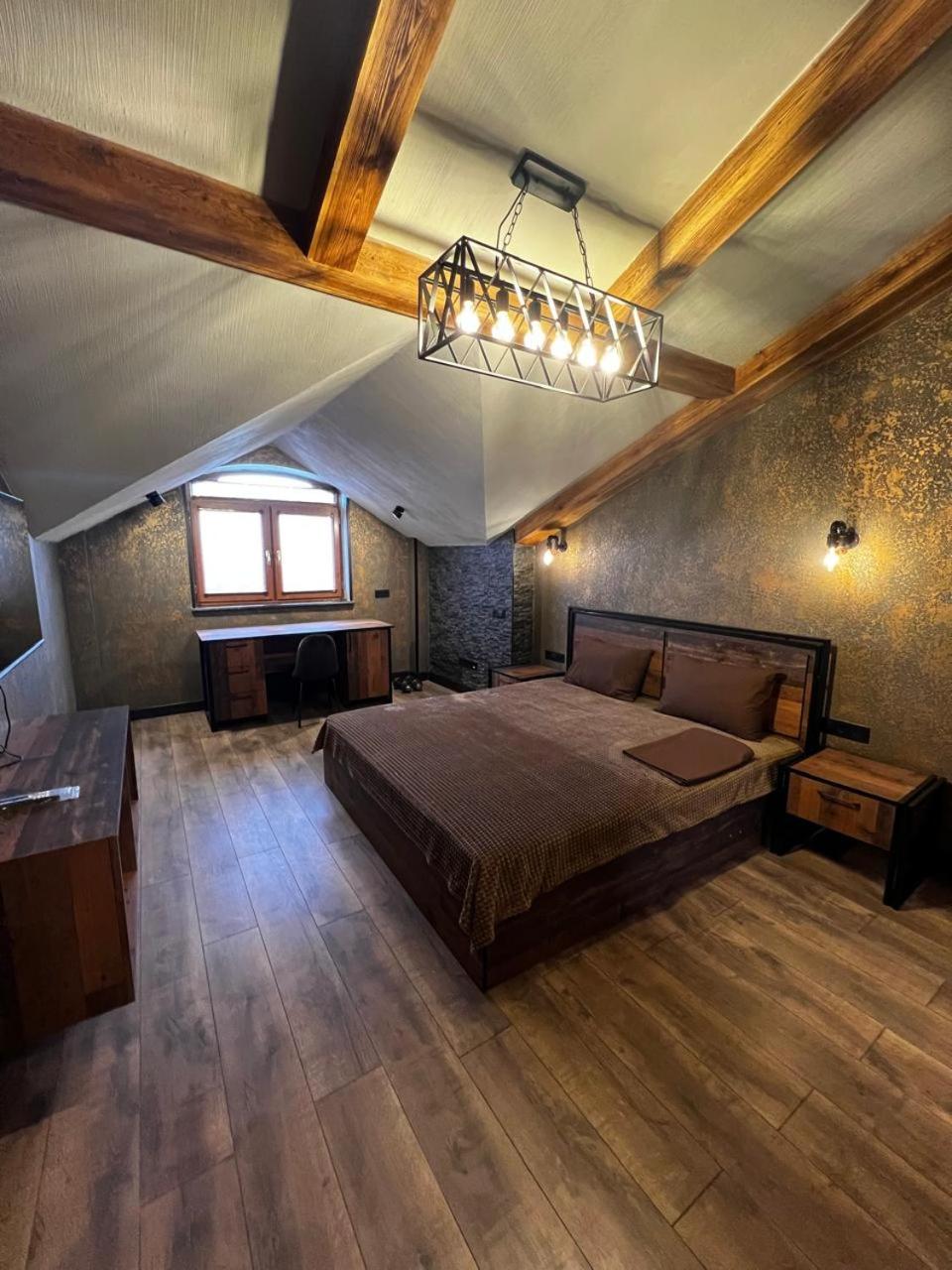 Luxury Downtown Apartment