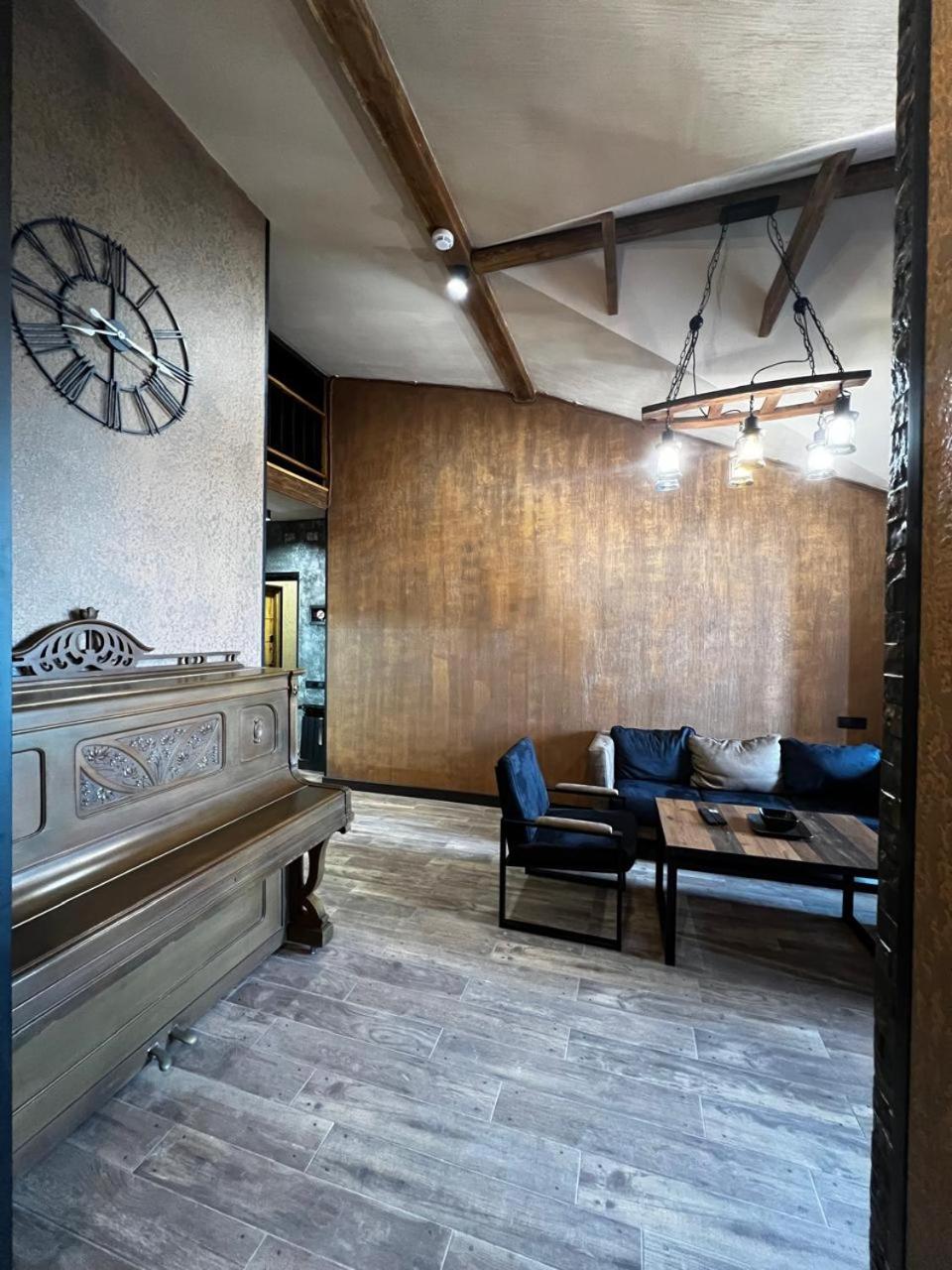 Luxury Downtown Apartment