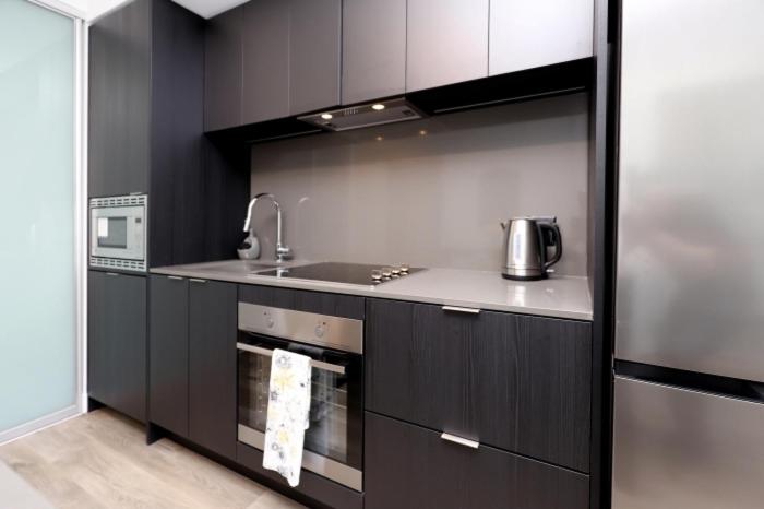 Stunning 2 Bed and 2 Bath Condo in Mississauga