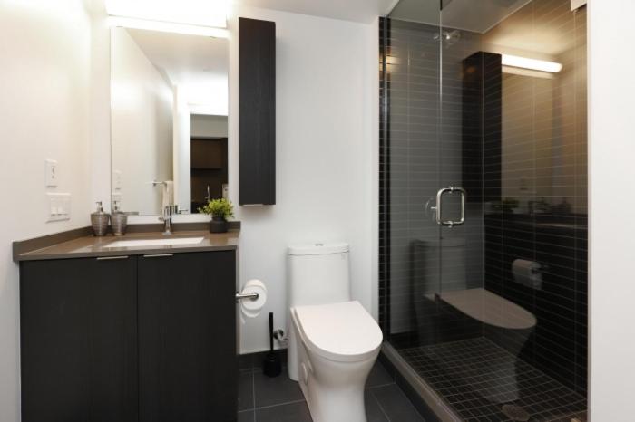 Stunning 2 Bed and 2 Bath Condo in Mississauga