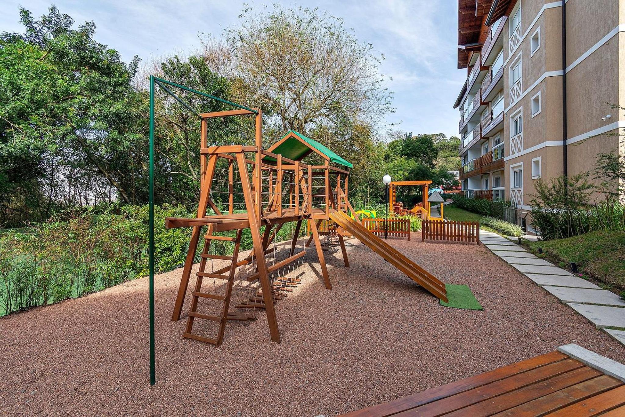 Apto ao lado da Roda Gigante em Canela