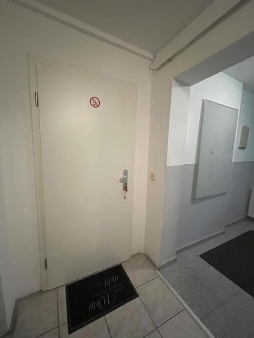 Cozy Studio Apartment in Neusser Street
