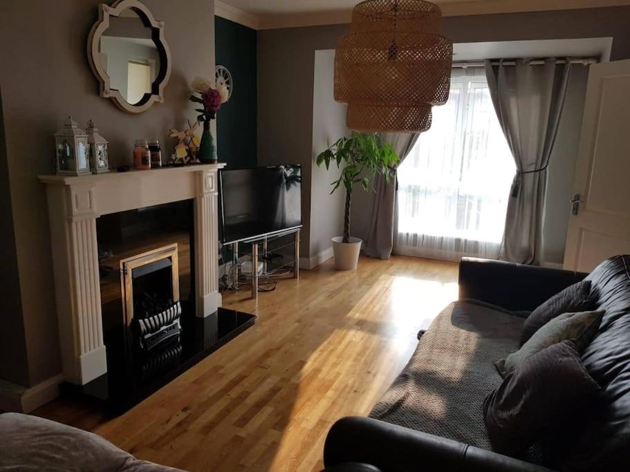 Modern house 5 mins from racecourse view 5