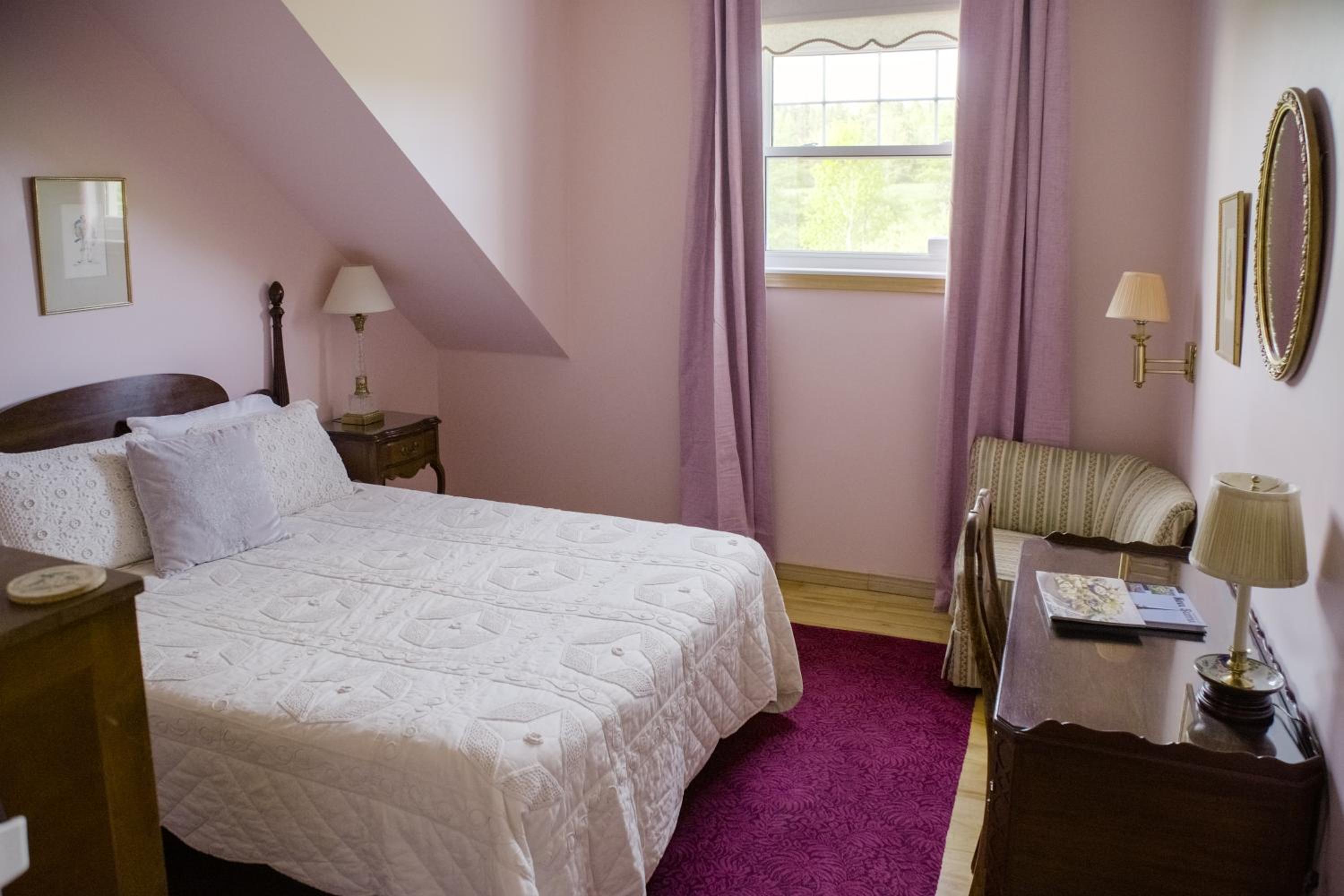 Chanterelle Inn & cottages