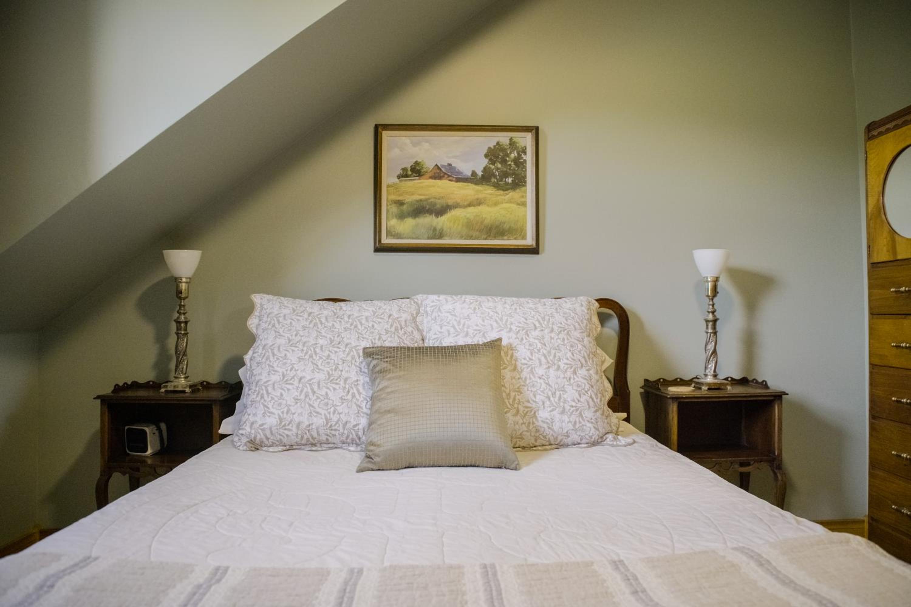 Chanterelle Inn & cottages