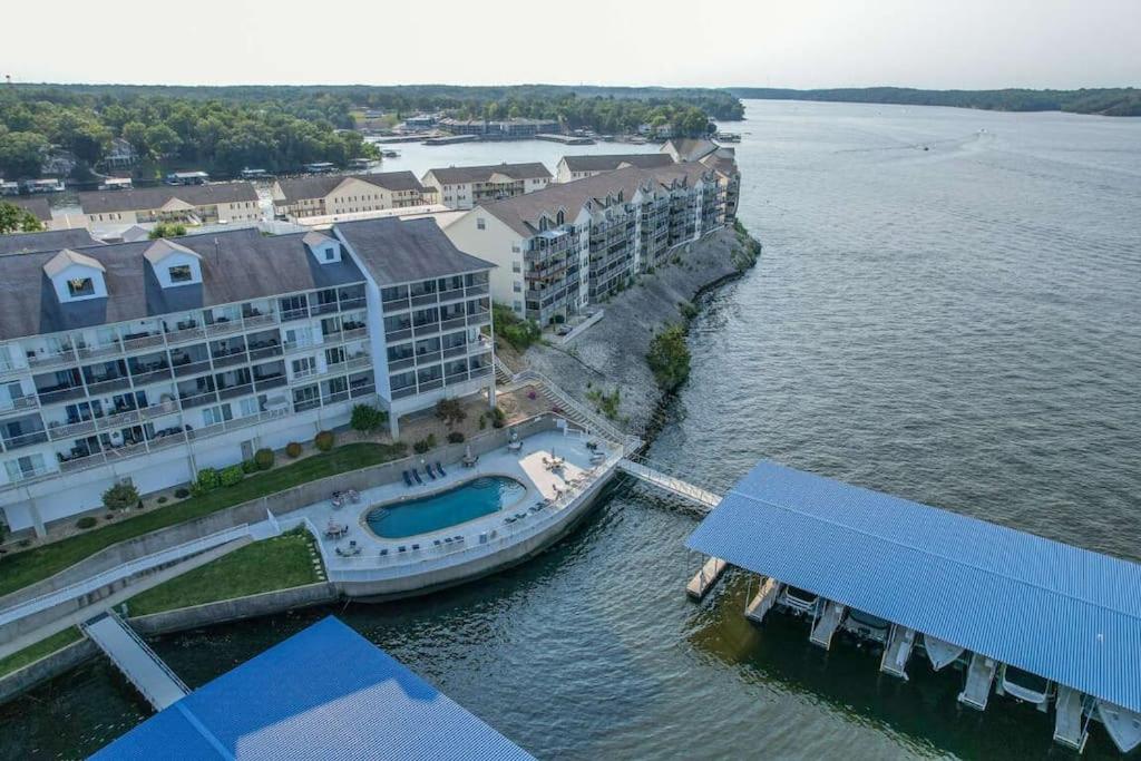 Brand New Lake Ozark Lakefront Oasis view 3