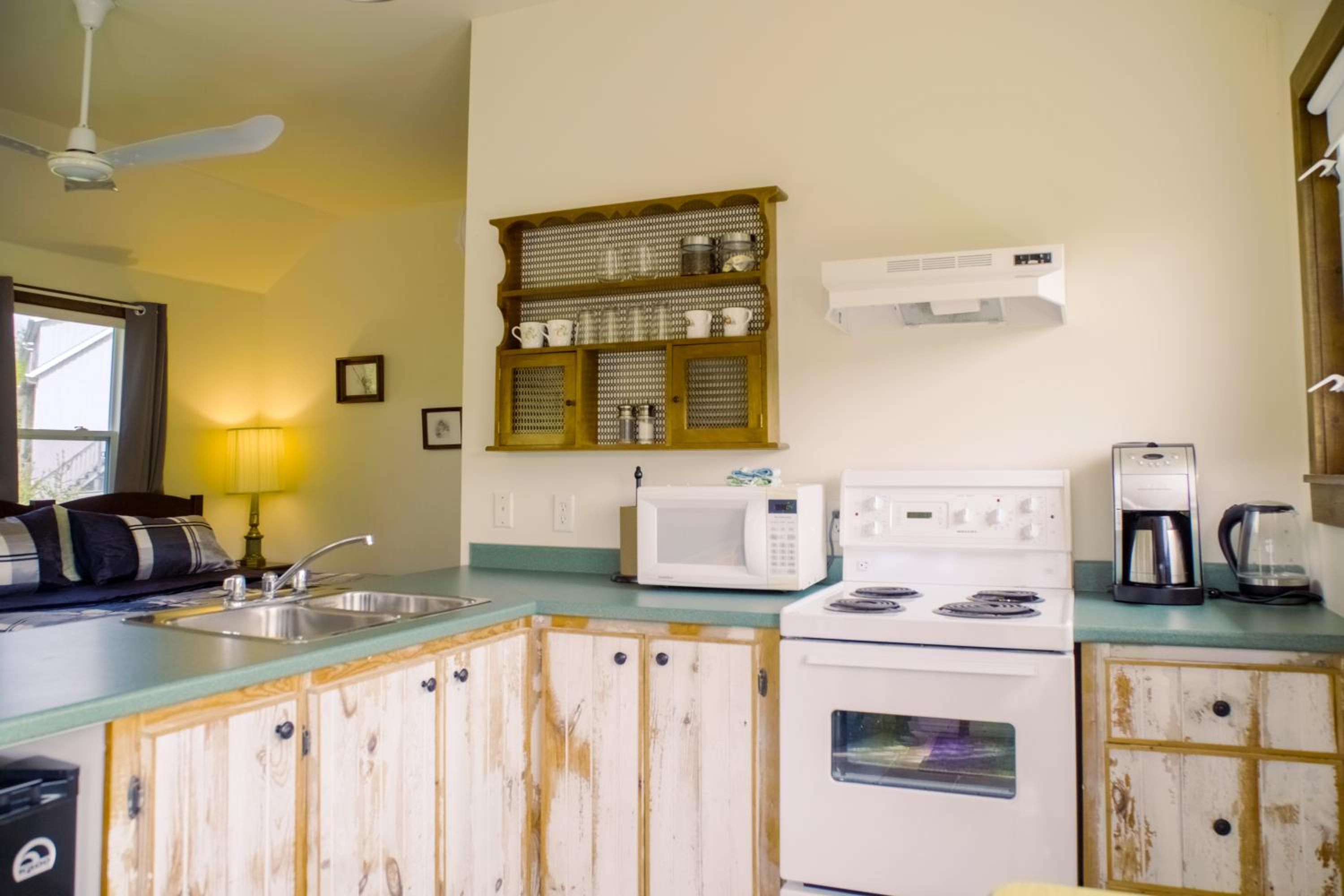 Chanterelle Inn & cottages