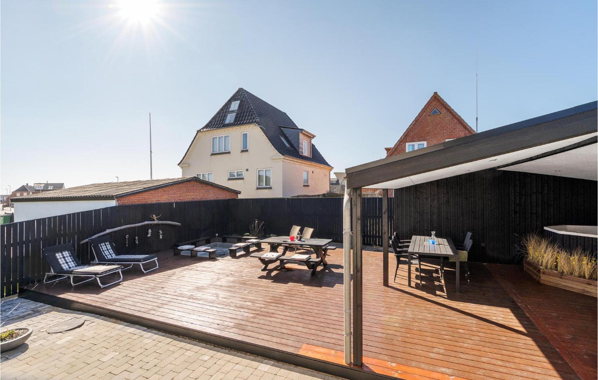 Stunning Home In Thyborøn With Wifi