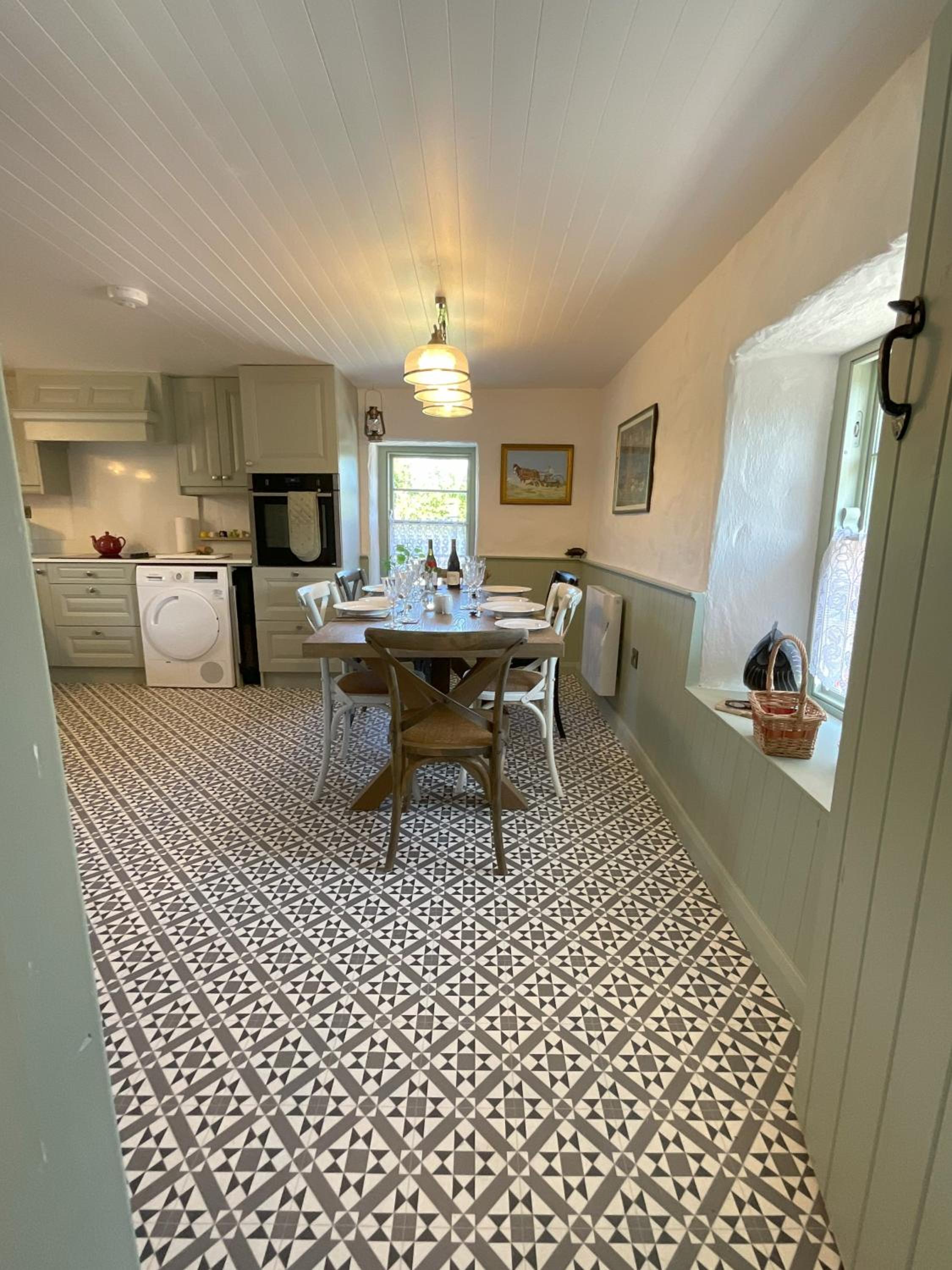 Roselawn Cottage