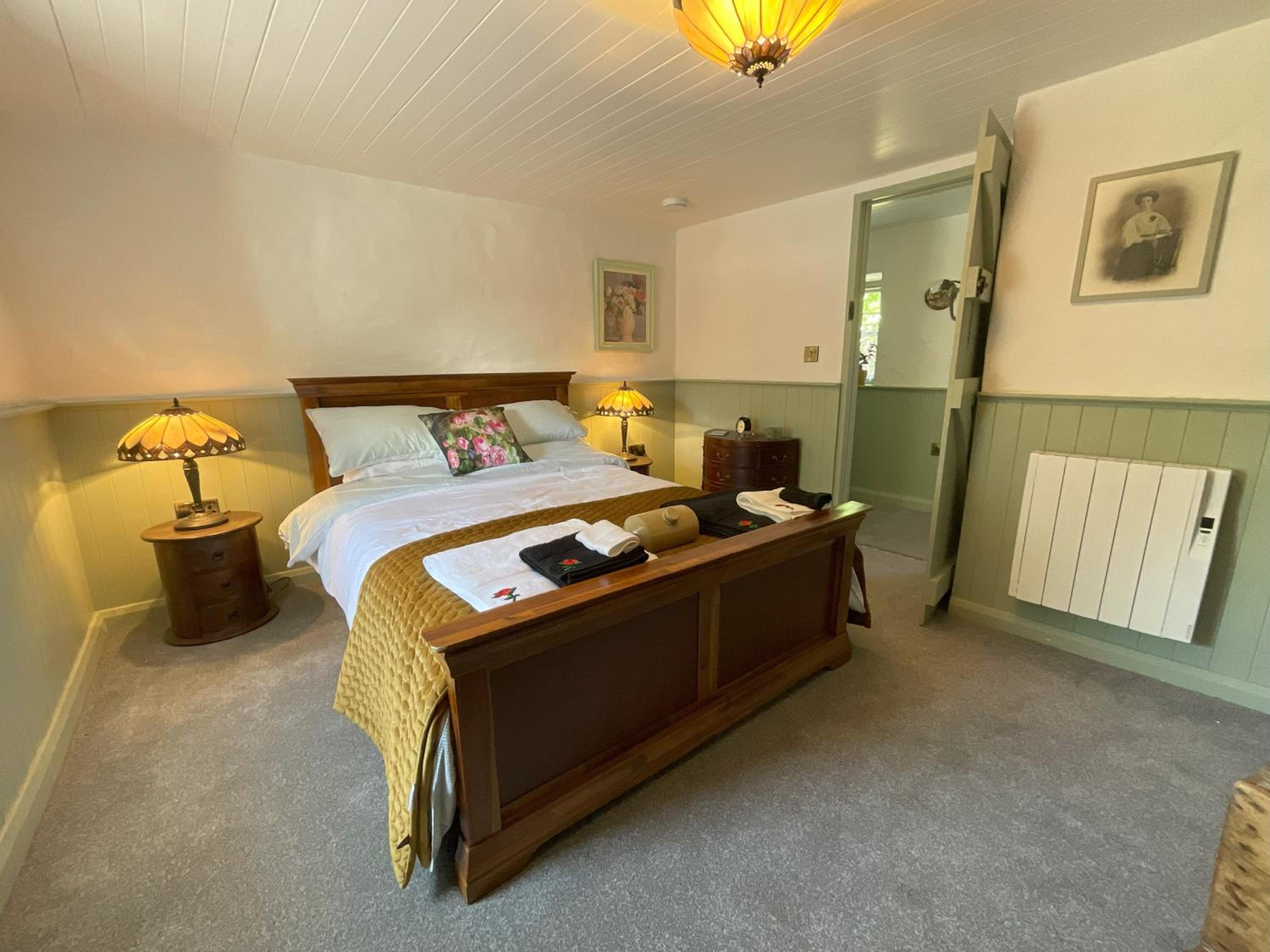 Roselawn Cottage
