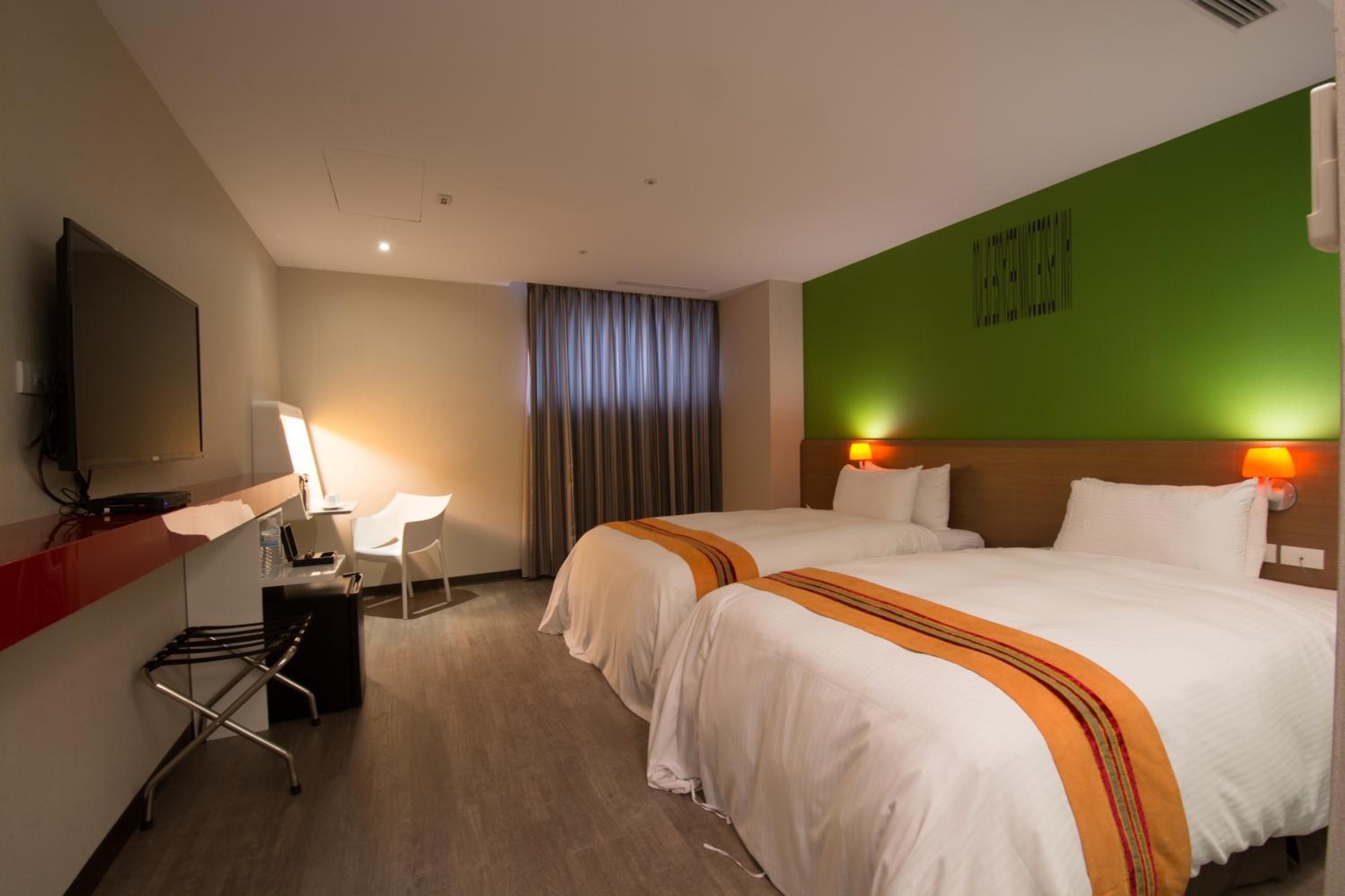 Travel Art Inn