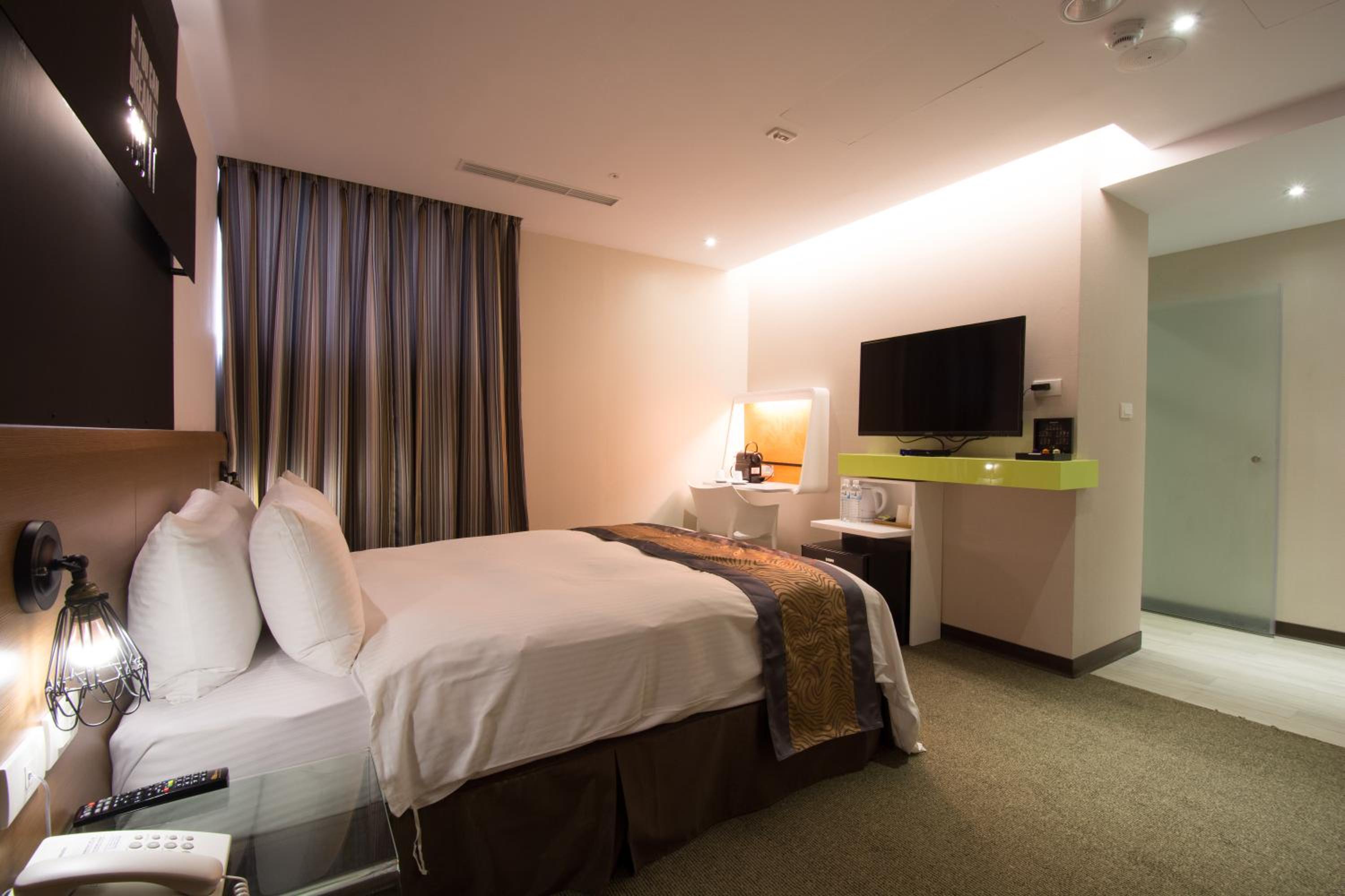 Travel Art Inn