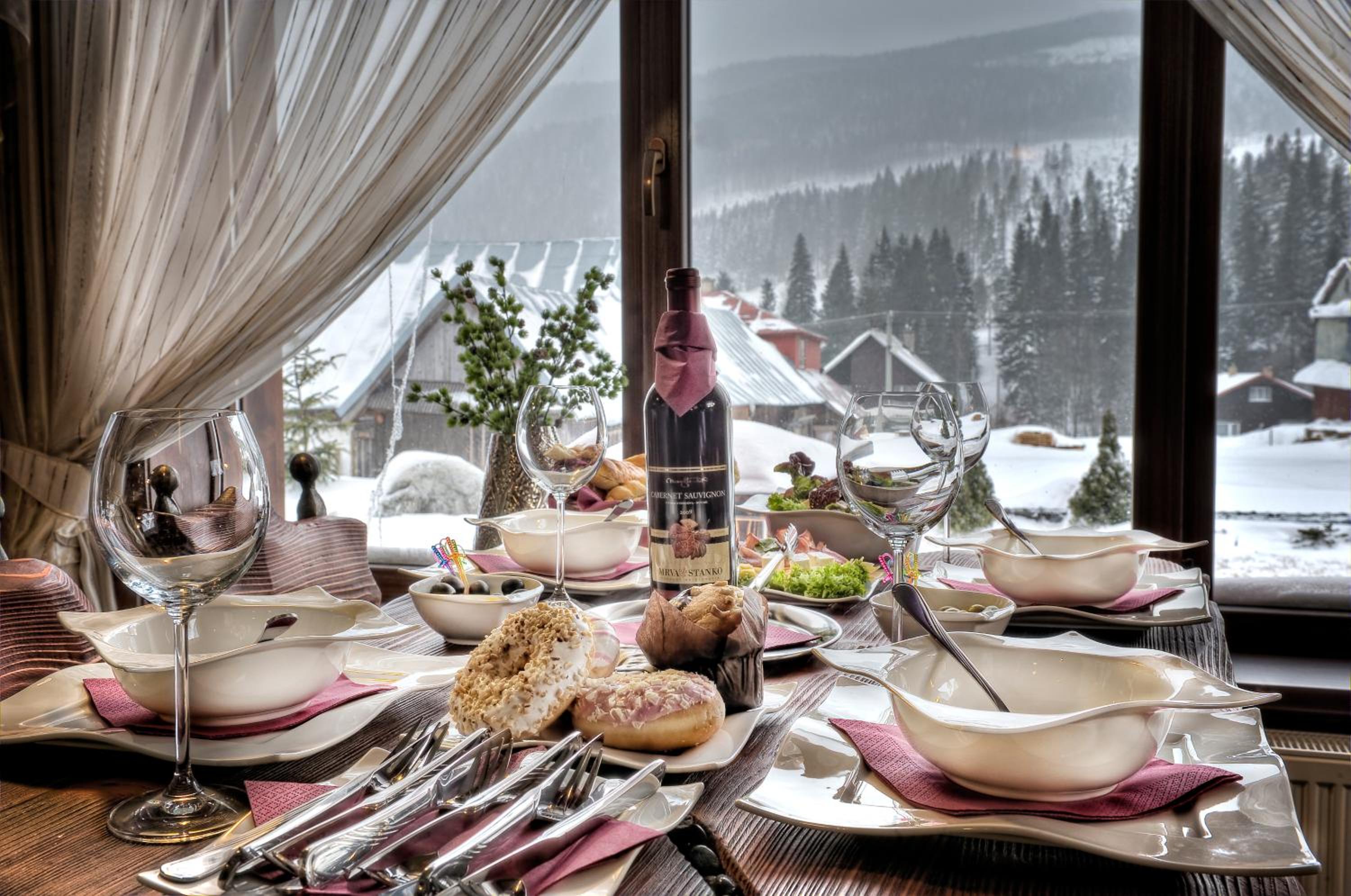 Winter & Summer Resort