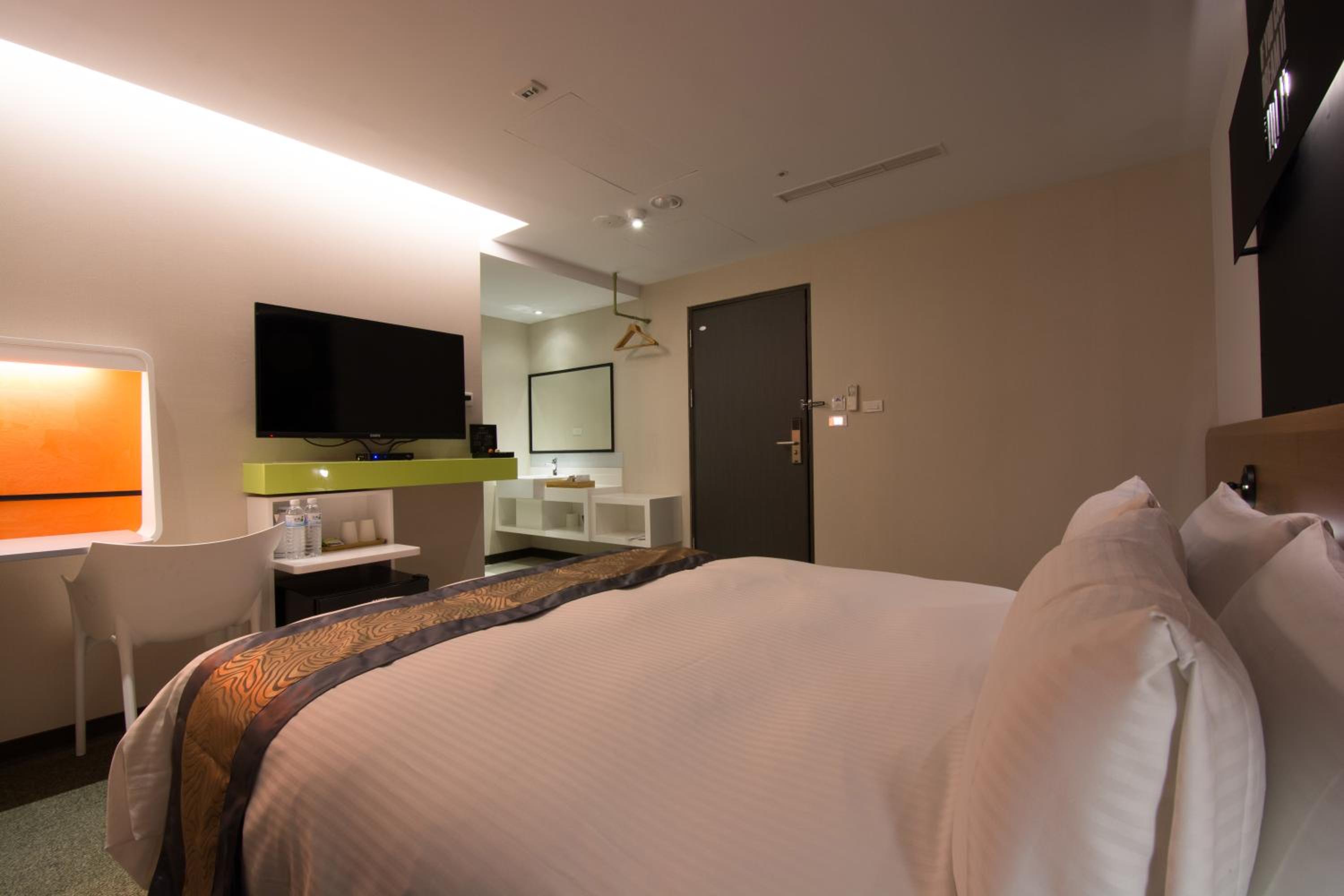 Travel Art Inn