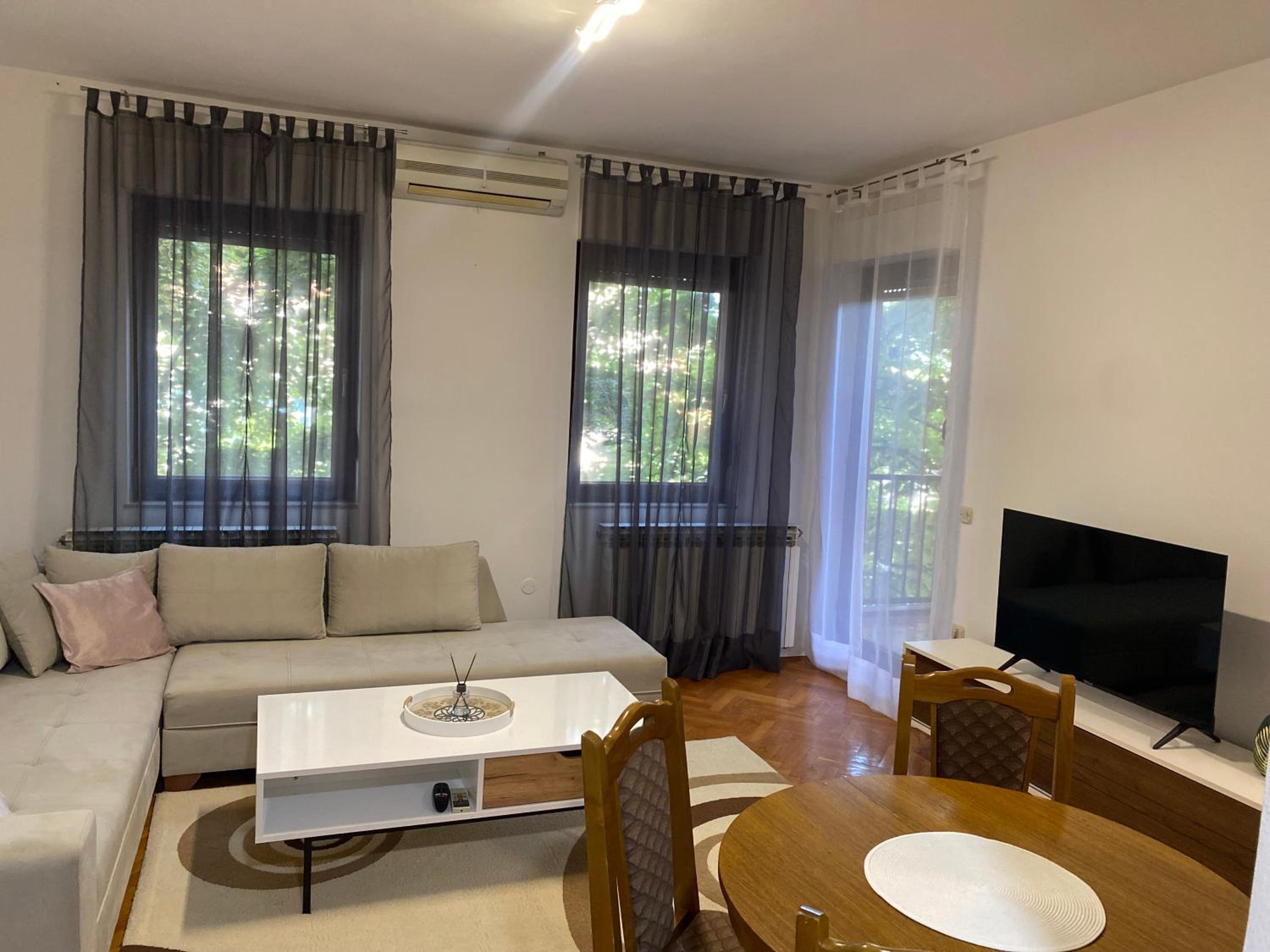 Apartment Luka
