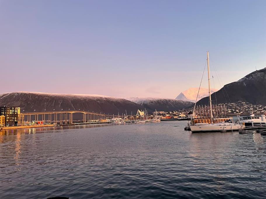 Romslig tilbaketrukket leilighet i Tromsø - Gratis parkering view 5