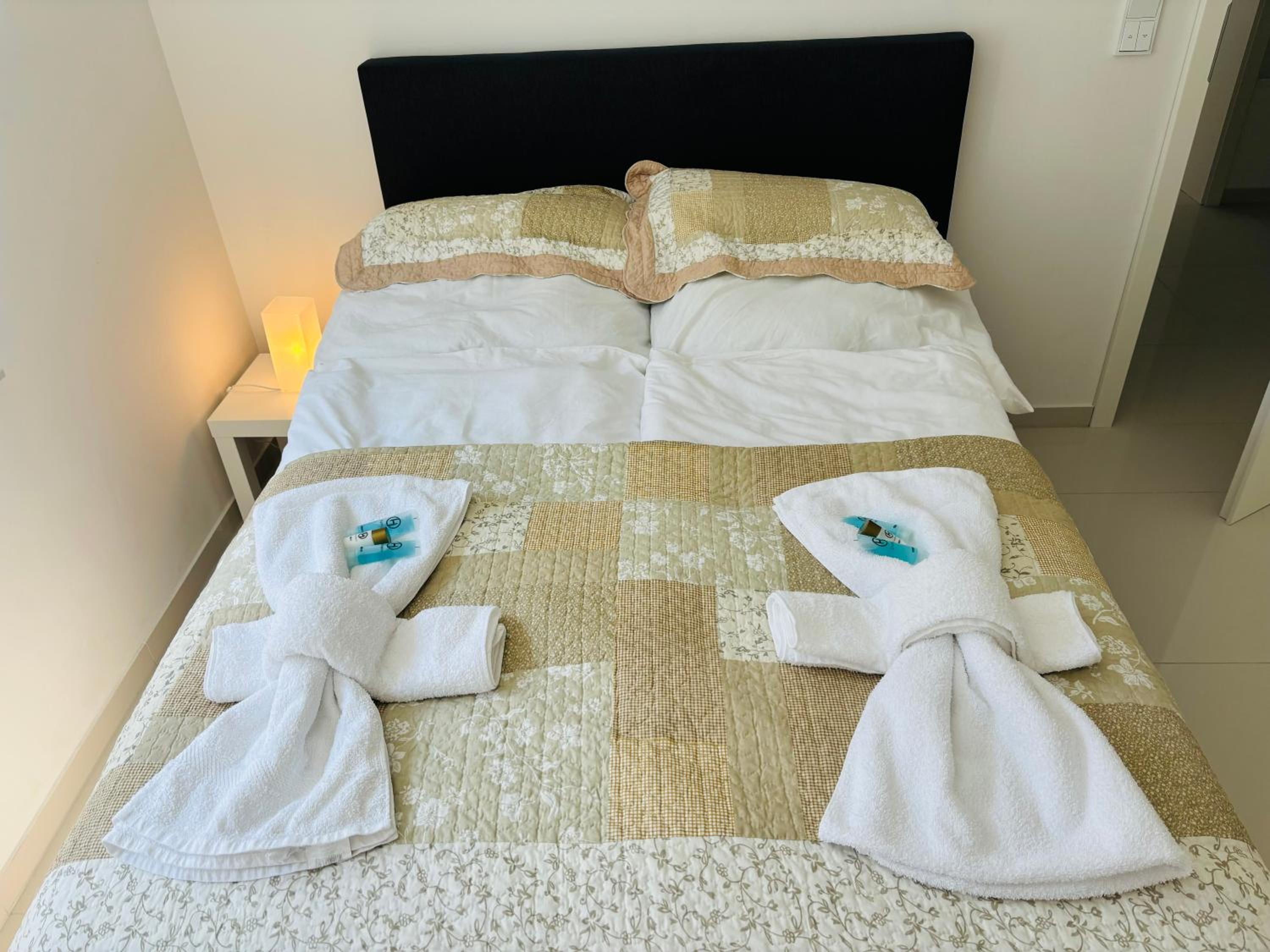 Modern living in Hamburg-Wandsbek SELF CHECK-IN 2x Schlafzimmer 1x Schlafsofa
