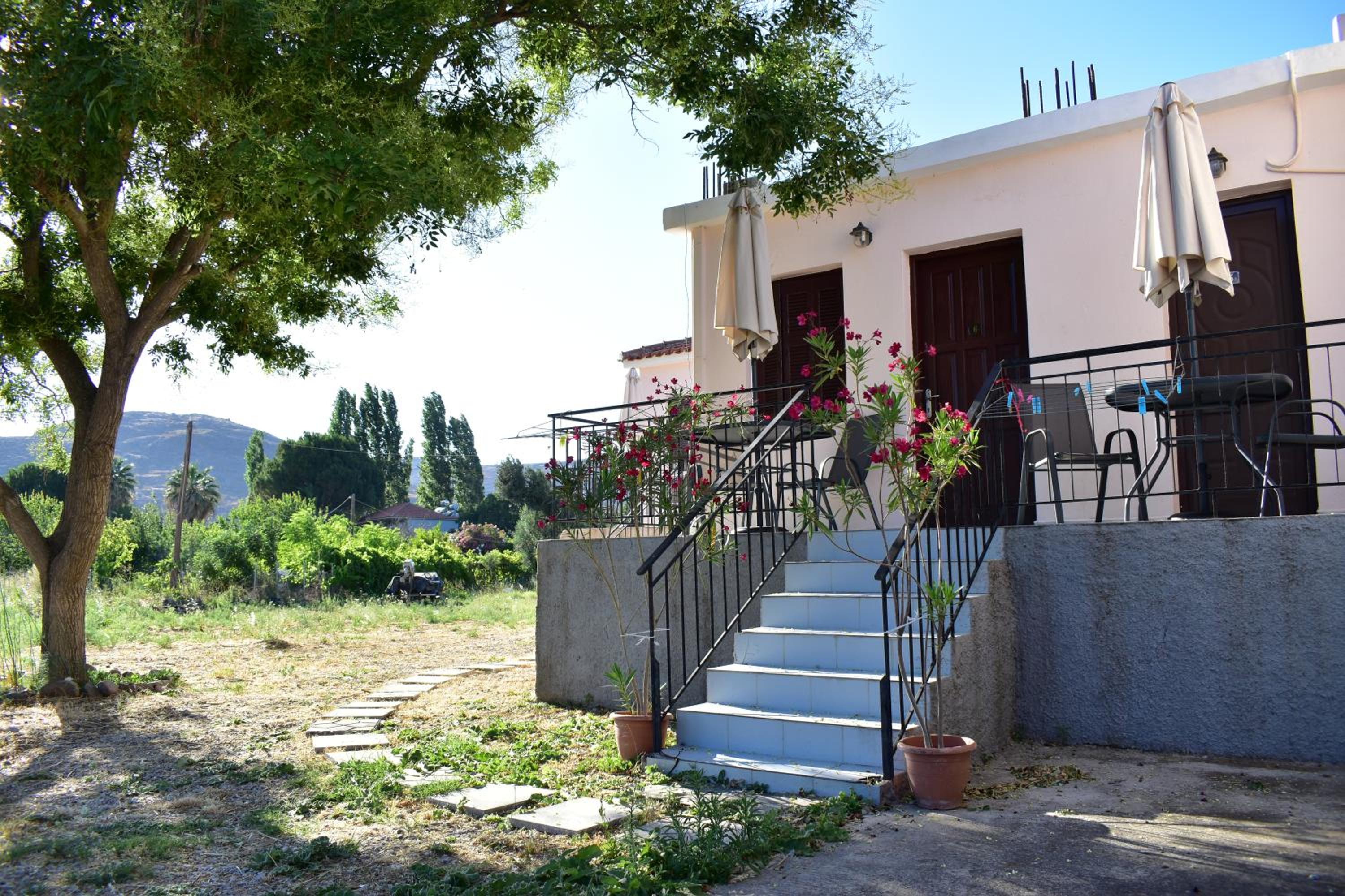 Chliara apartments by Tzalas view 4