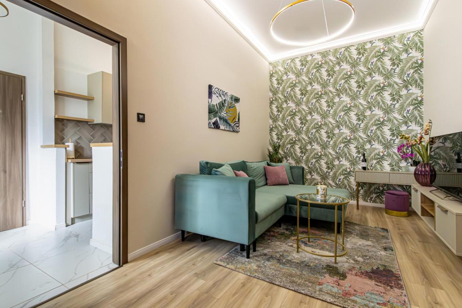Oasis Apartment On the Broadway with AC