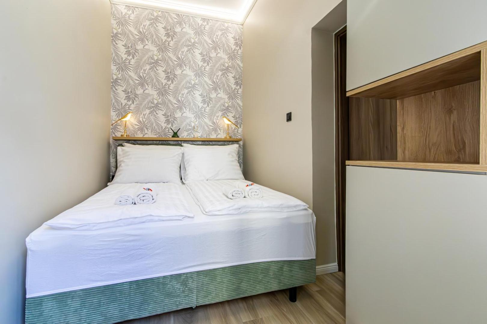 Oasis Apartment On the Broadway with AC