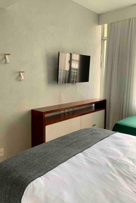 Apartamento Studio em Ipanema a menos de 3 minutos a pé da praia