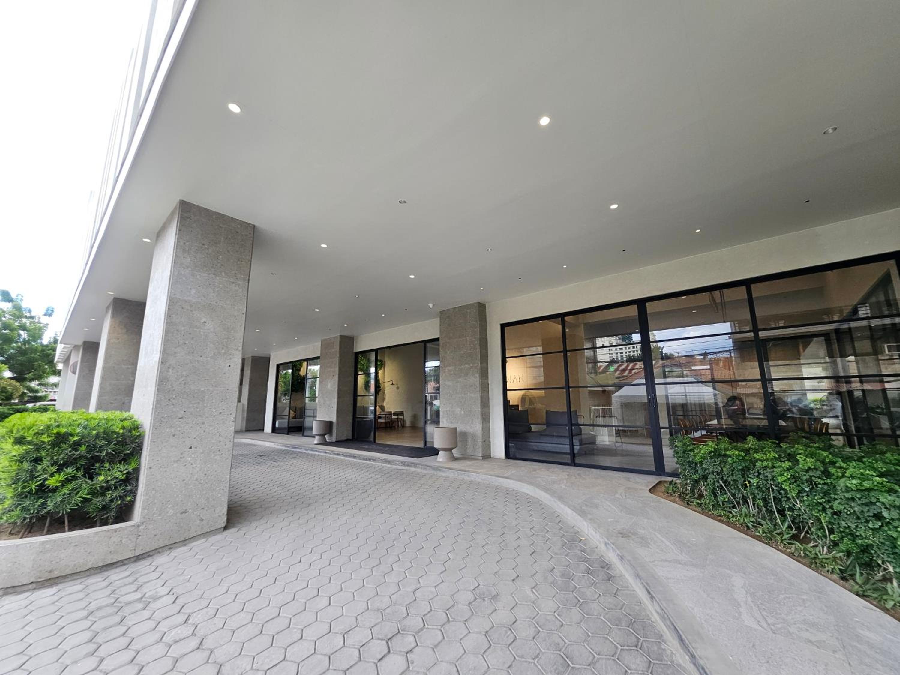 Studio unit at The Median Condominium Cebu view 5