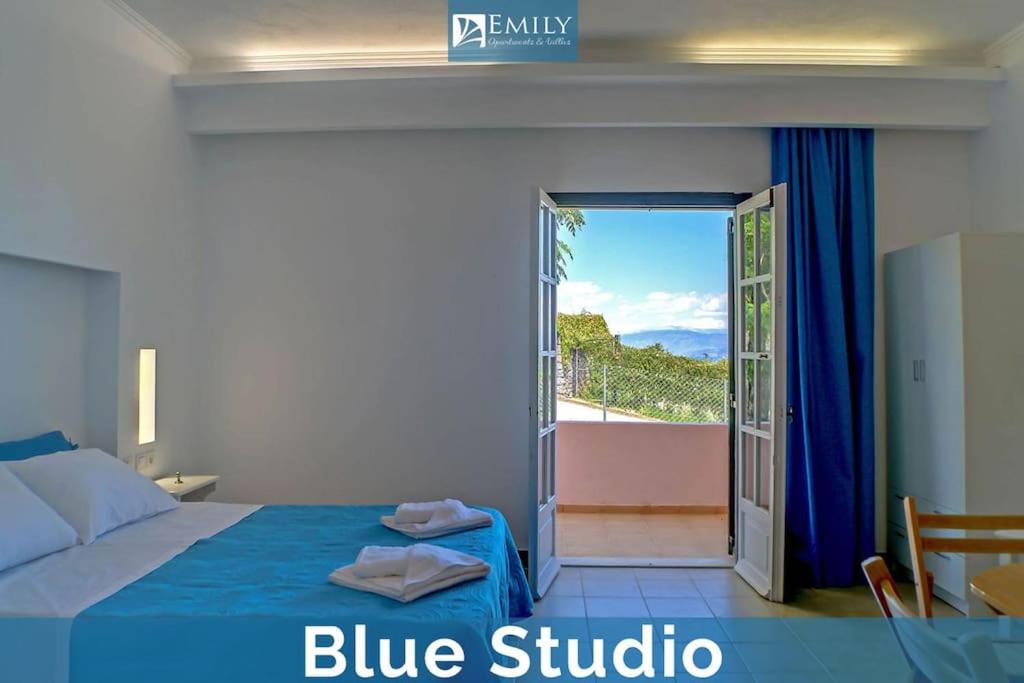 Studios in Dassia - Emily Apartments view 5