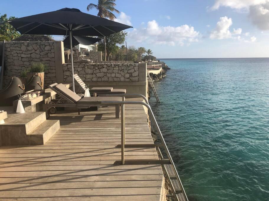 OCEANFRONT VILLA WITH ACCES CARIBBEAN Sea