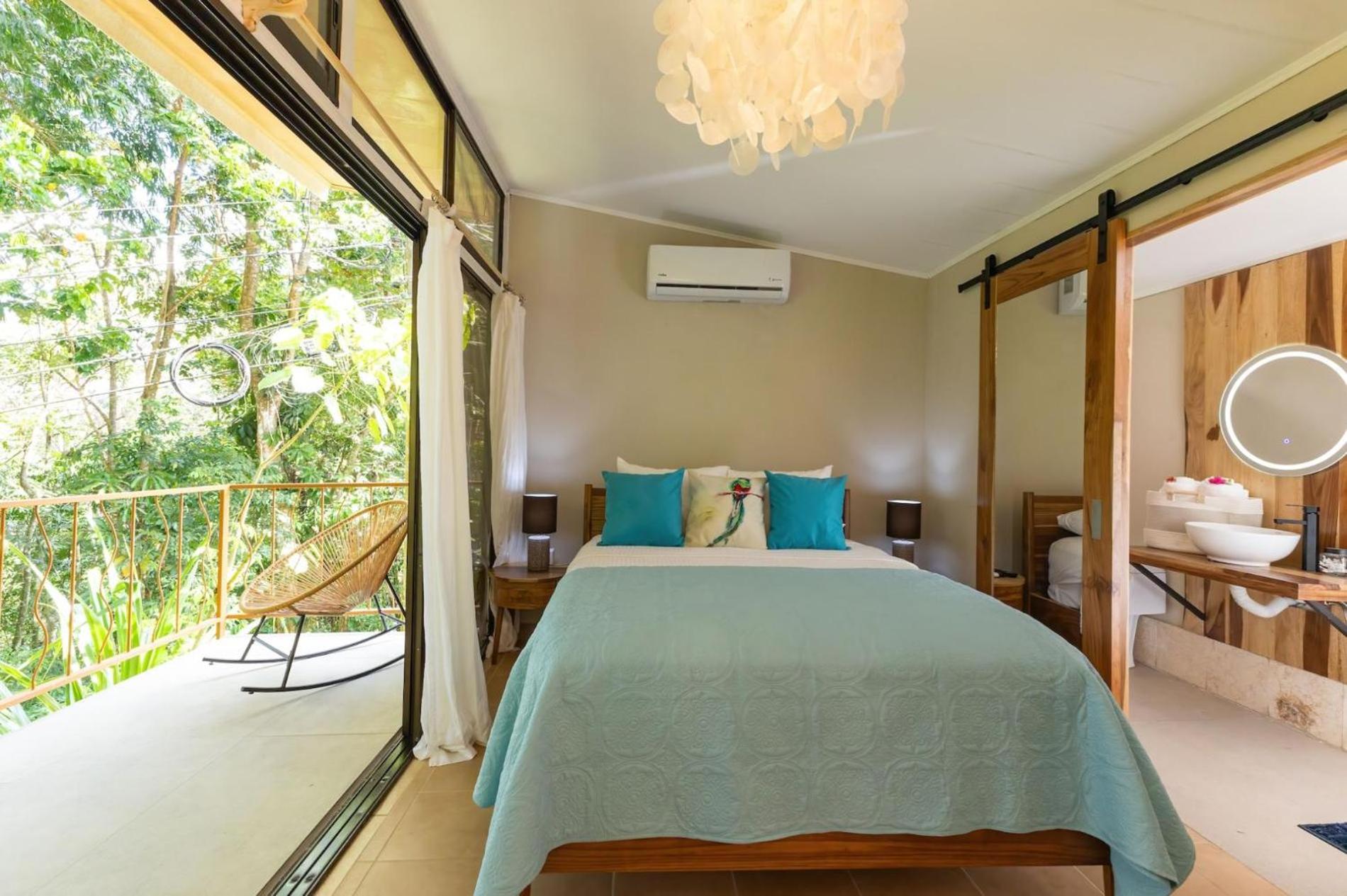 Restful Casa Quetzal Rainforest Retreat